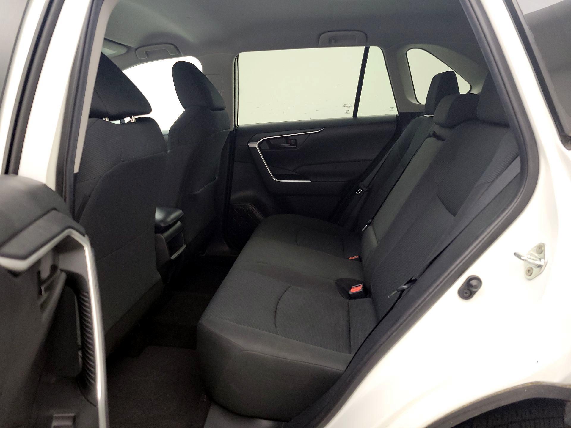 Thumbnail: 2021 Toyota RAV4 - 19