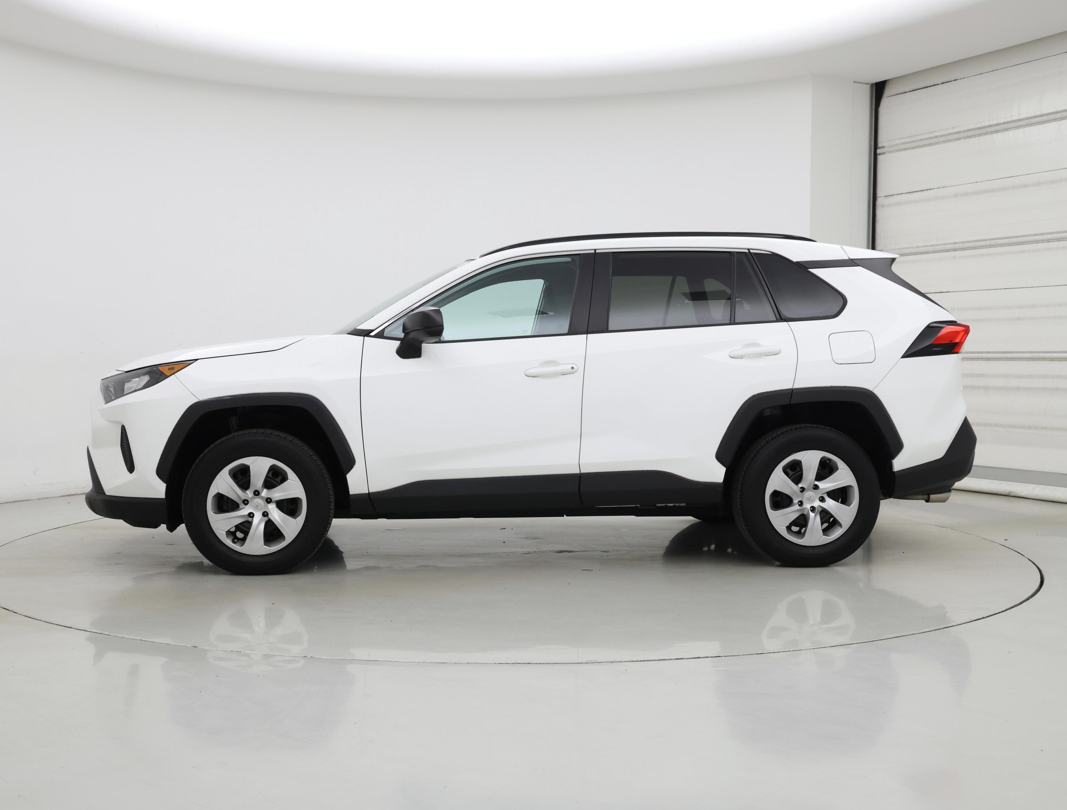 Thumbnail: 2021 Toyota RAV4 - 3