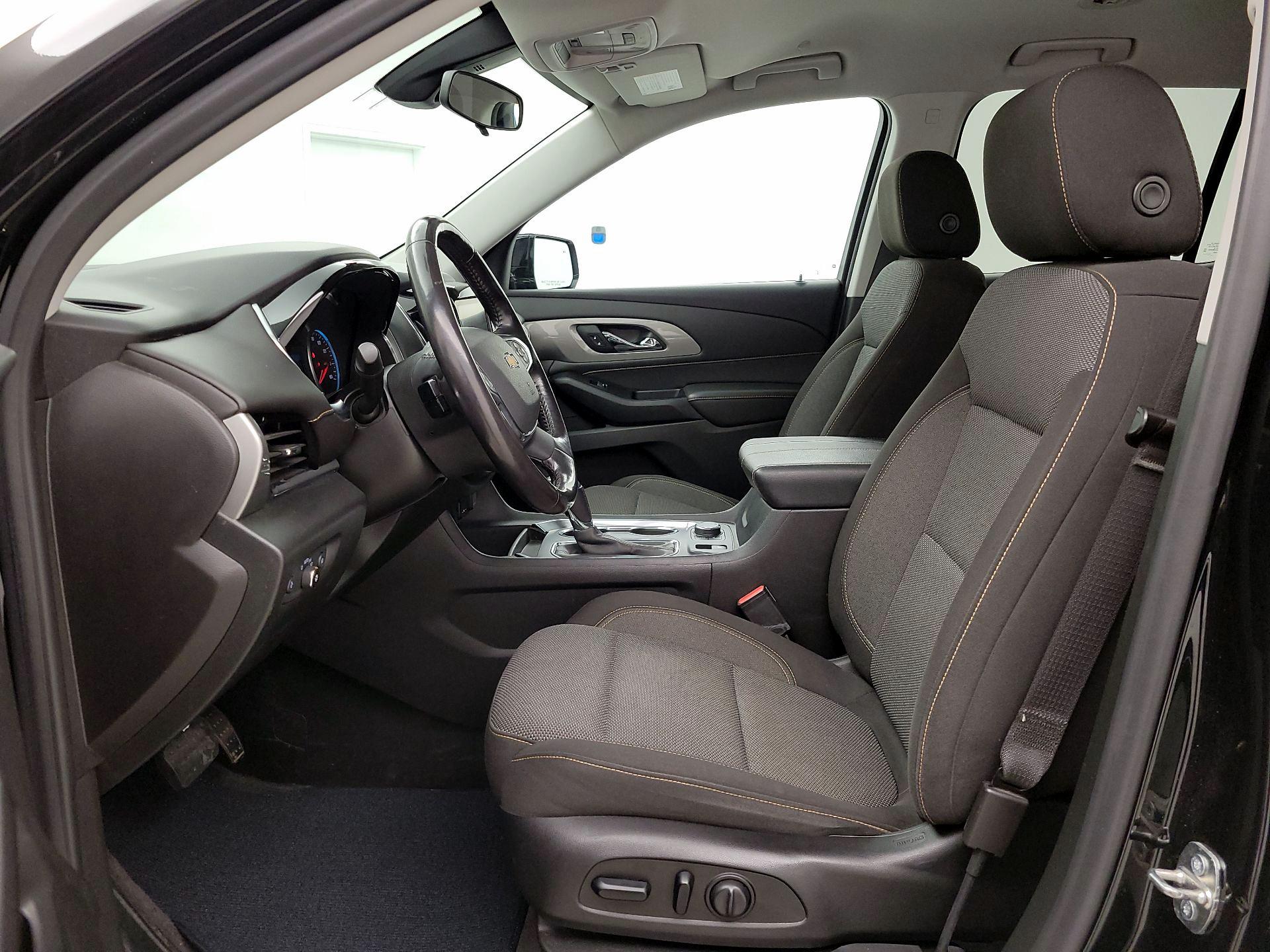 Thumbnail: 2020 Chevrolet Traverse - 11