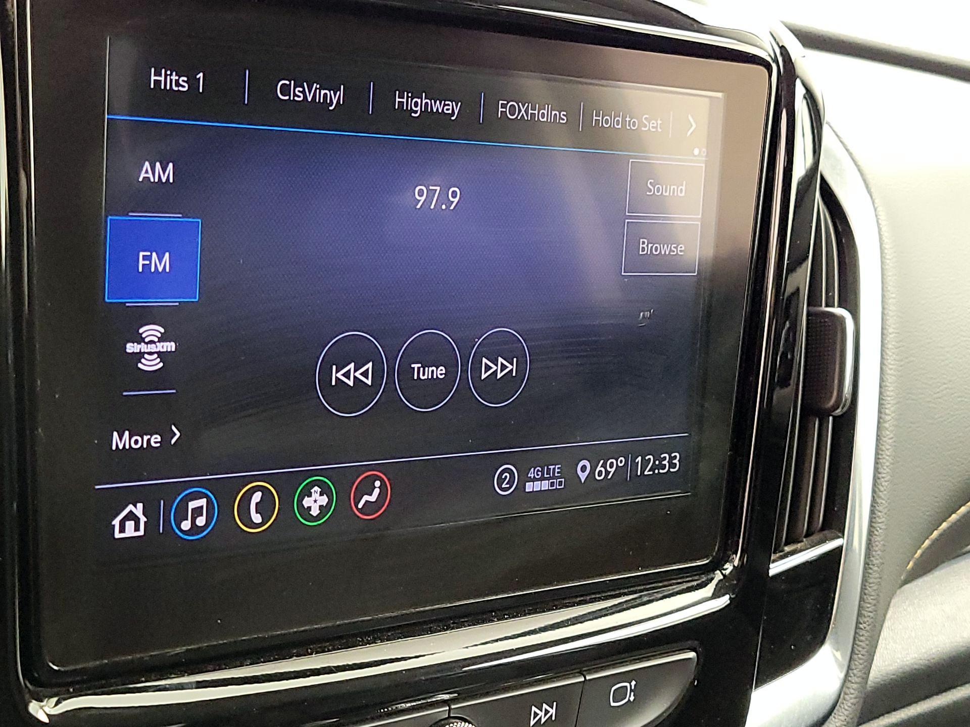 Thumbnail: 2020 Chevrolet Traverse - 15
