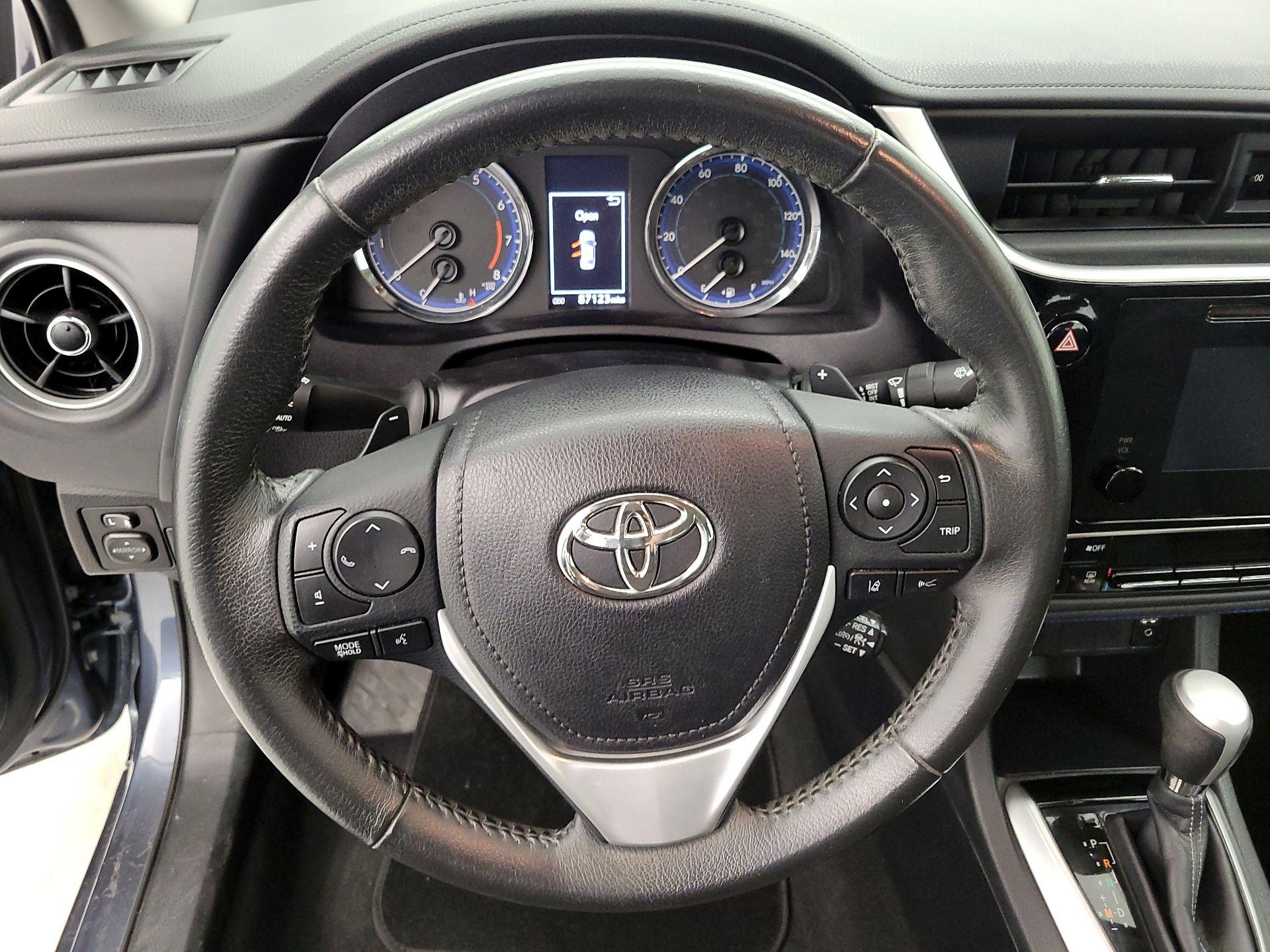 Thumbnail: 2017 Toyota Corolla - 10