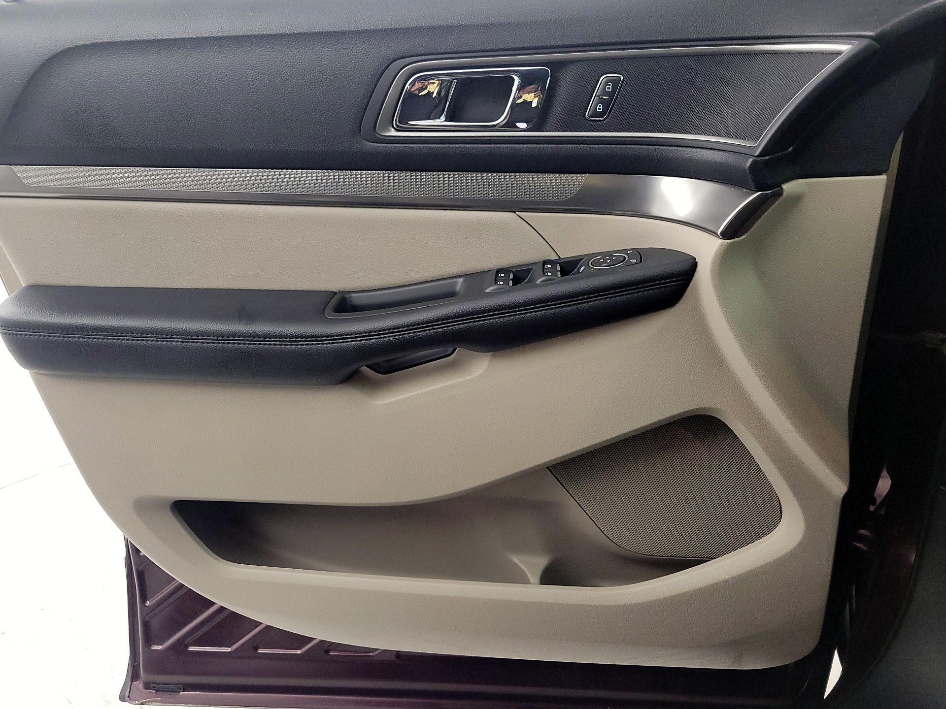 Thumbnail: 2018 Ford Explorer - 12
