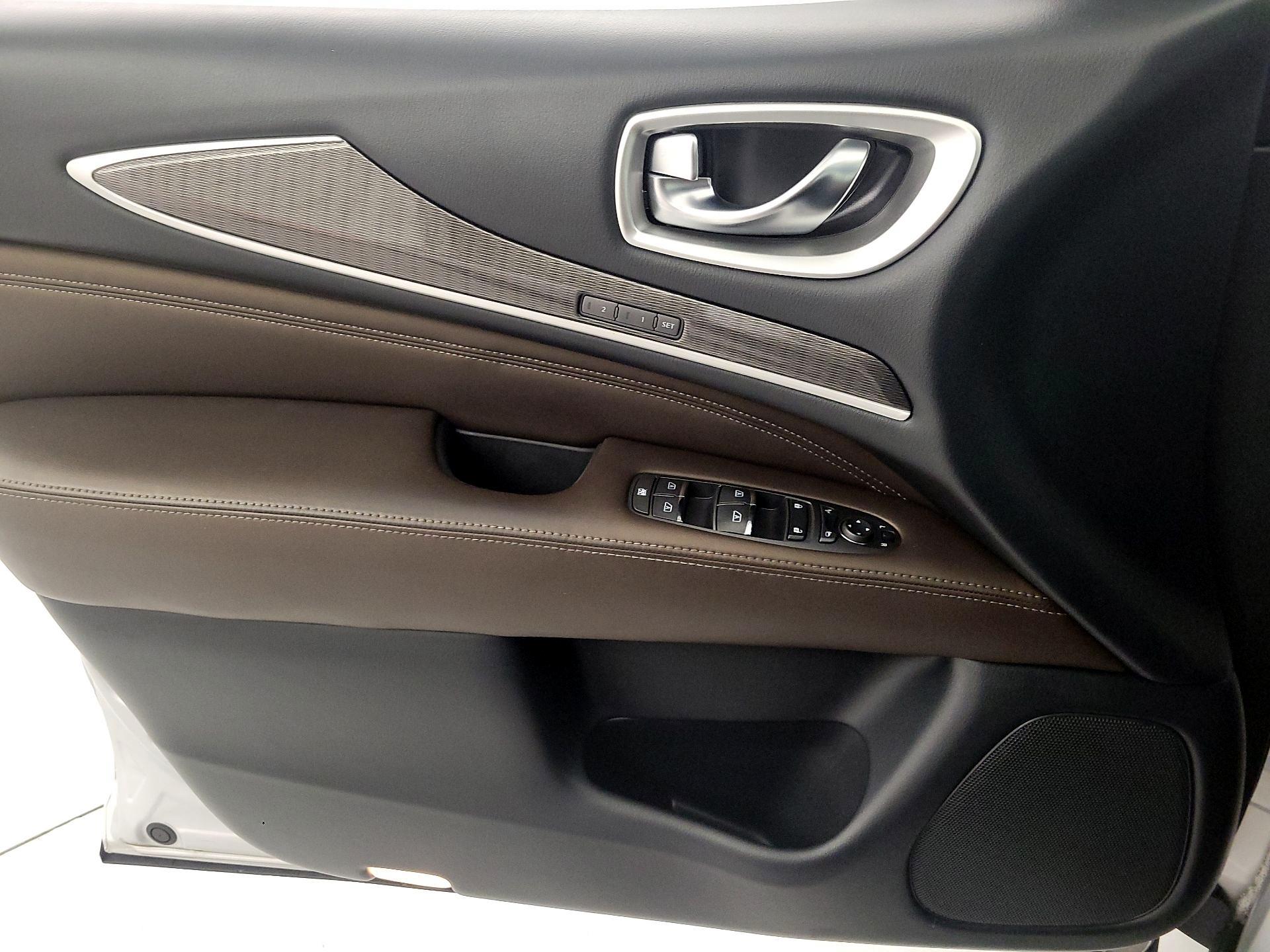 Thumbnail: 2019 INFINITI QX60 - 12