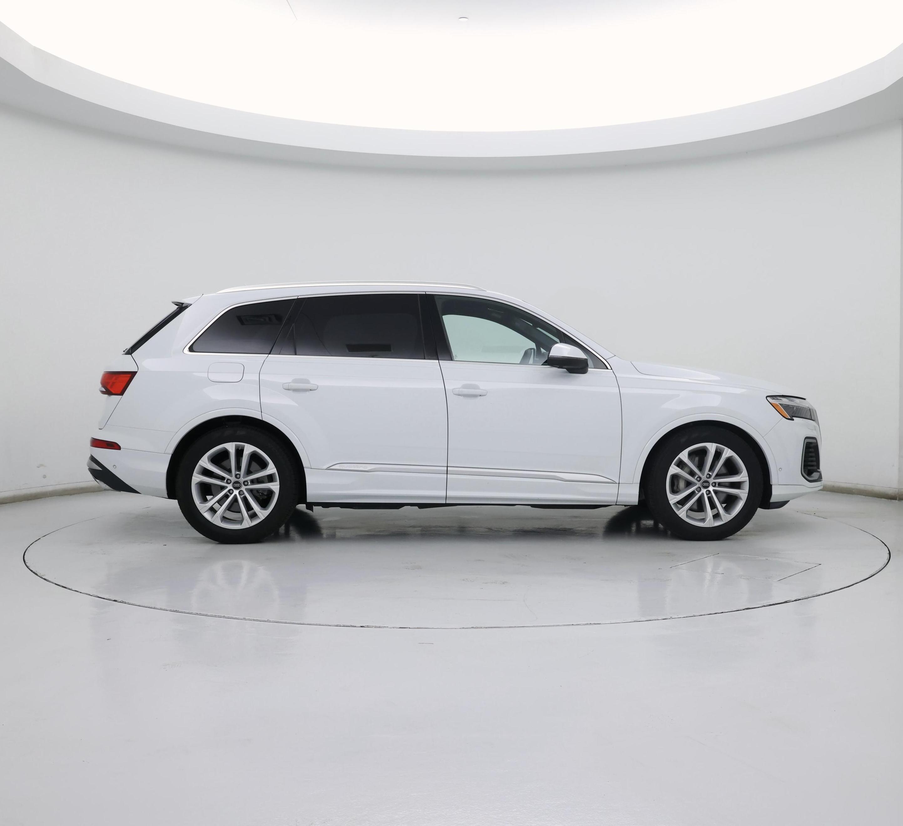 Thumbnail: 2025 Audi Q7 - 7