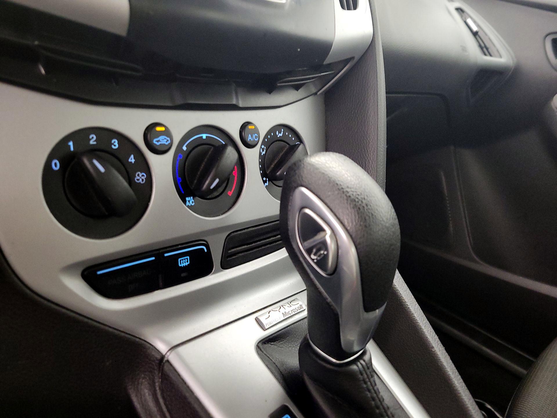 Thumbnail: 2014 Ford Focus - 15