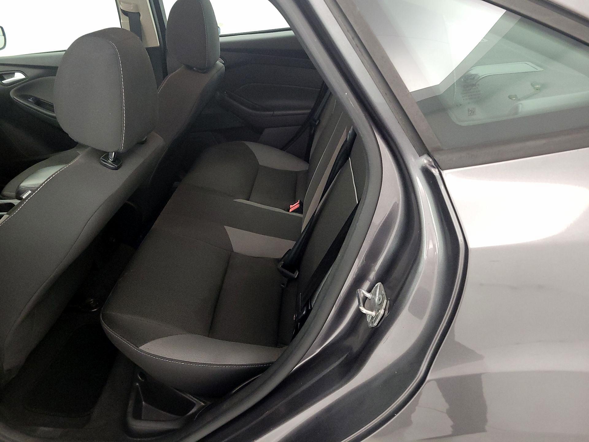 Thumbnail: 2014 Ford Focus - 18