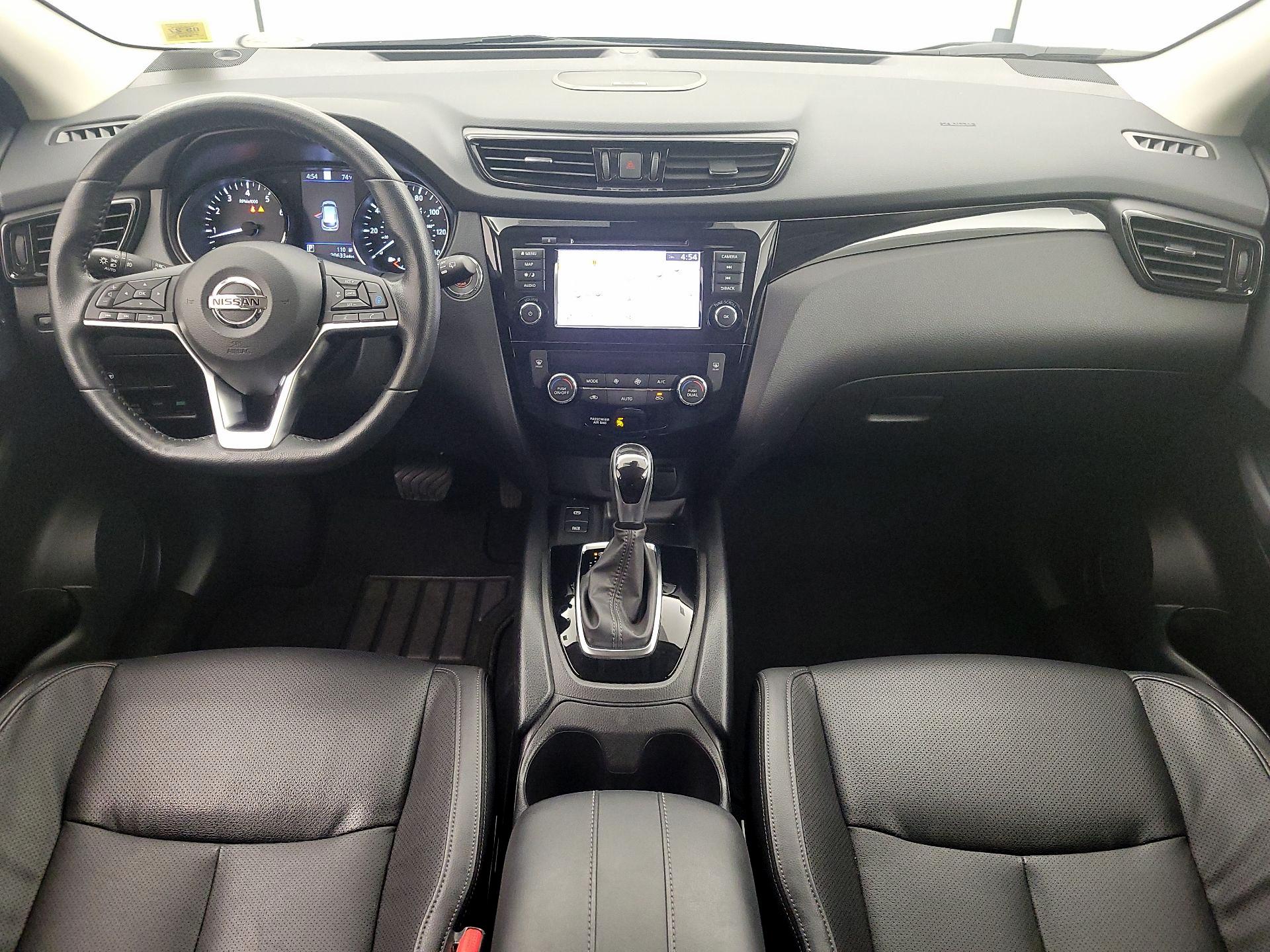 Thumbnail: 2021 Nissan Rogue Sport - 9