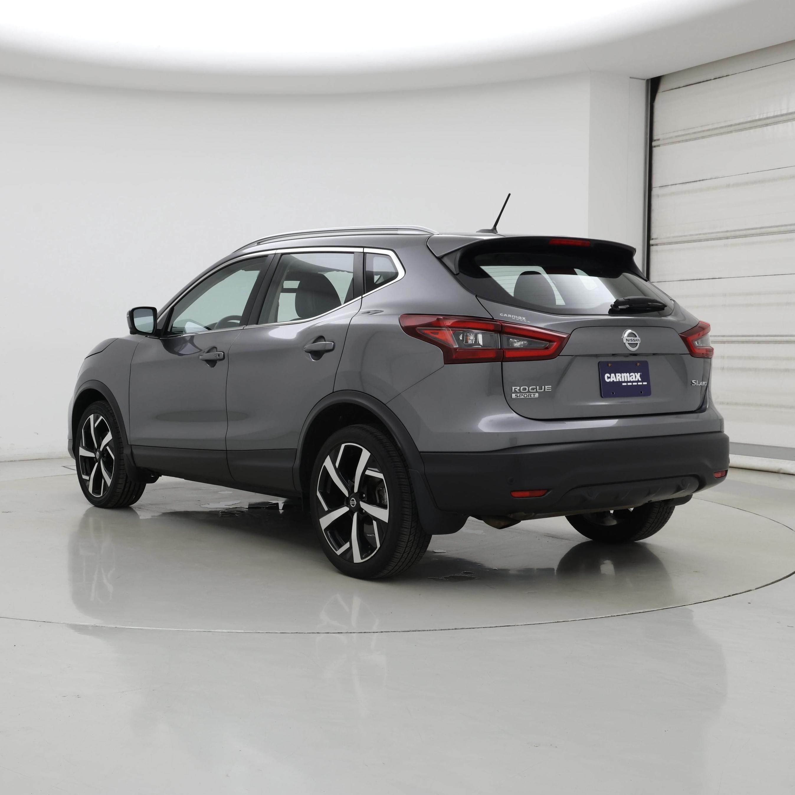Thumbnail: 2021 Nissan Rogue Sport - 2