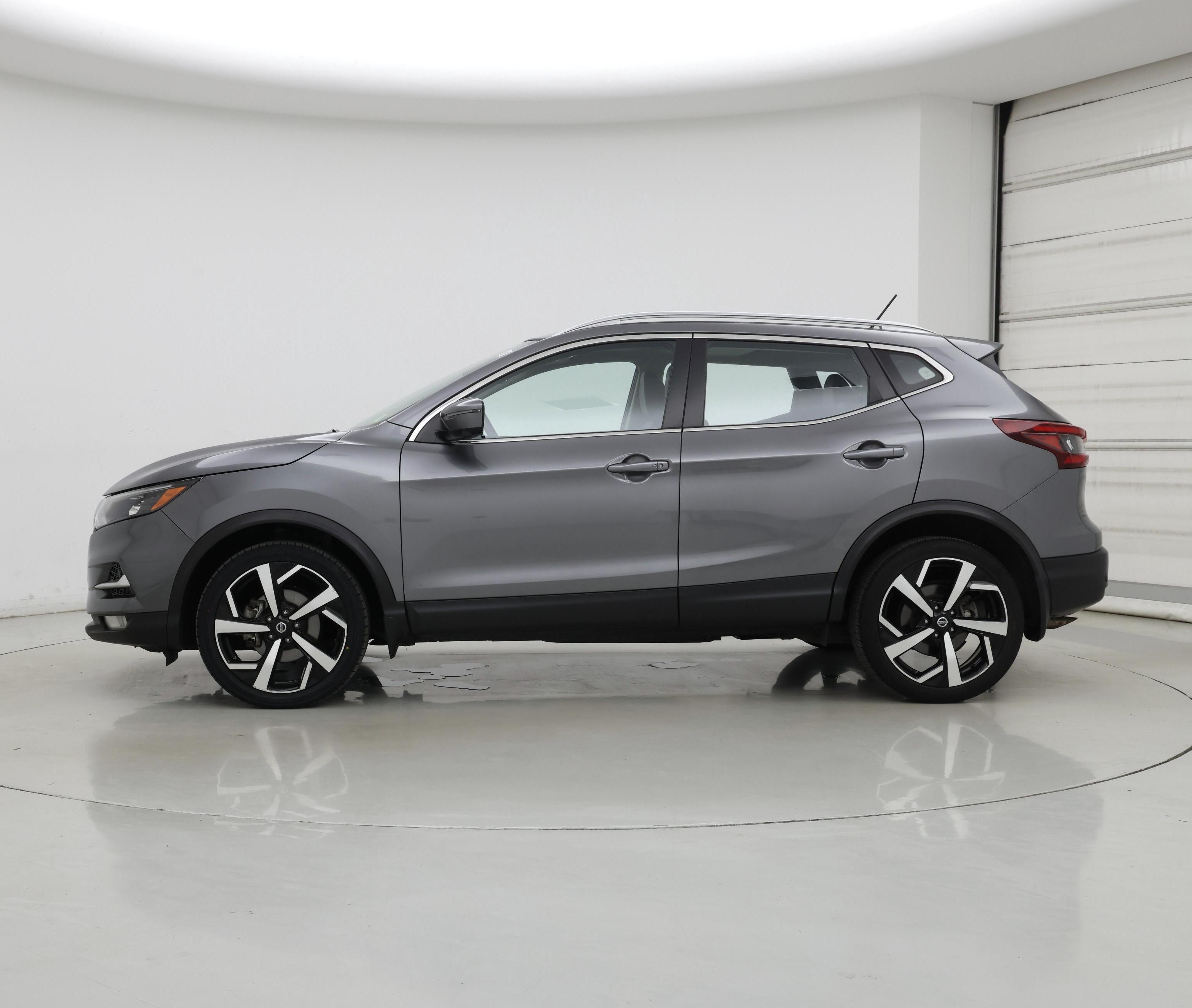 Thumbnail: 2021 Nissan Rogue Sport - 3