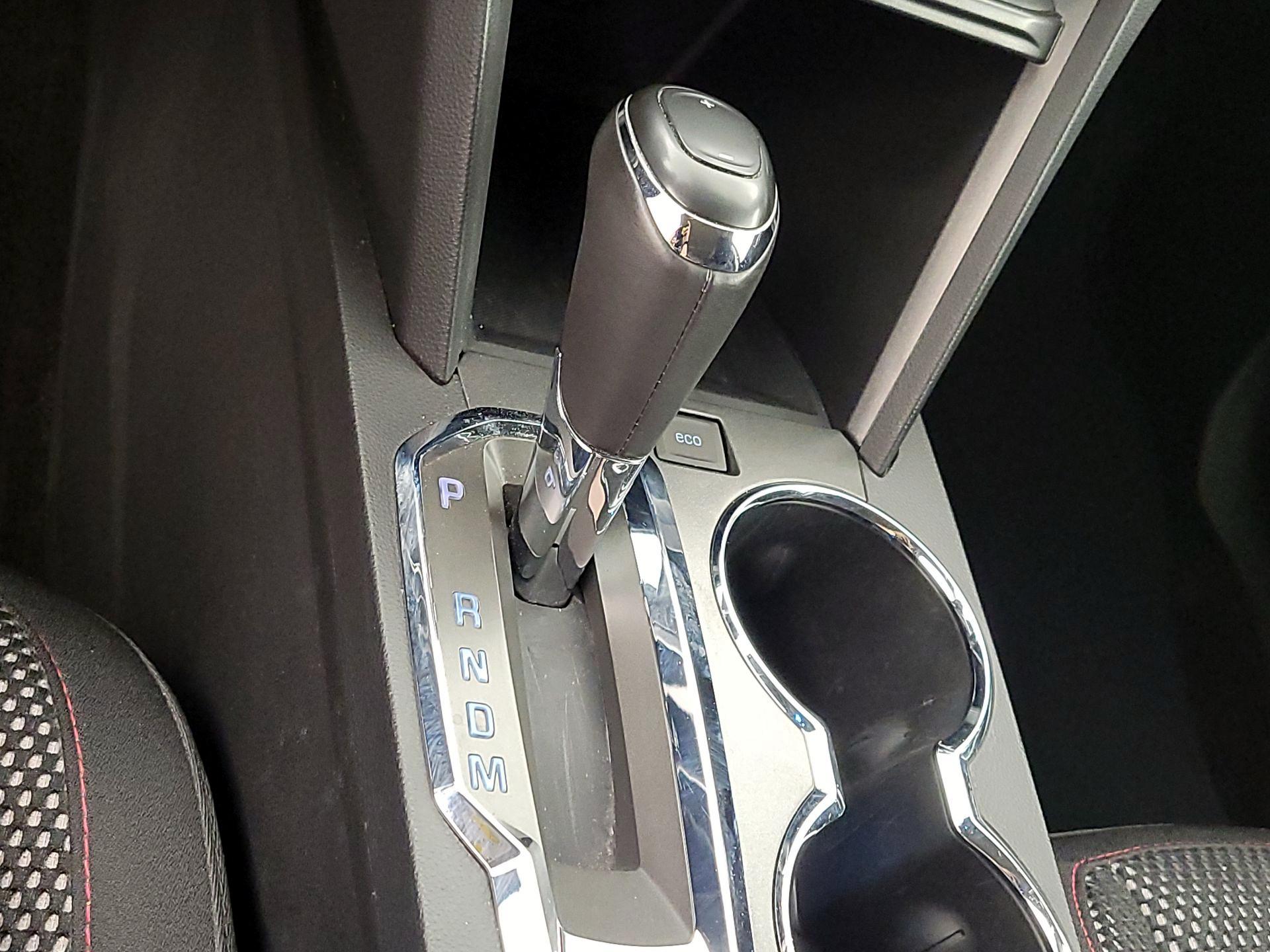 Thumbnail: 2016 Chevrolet Equinox - 16