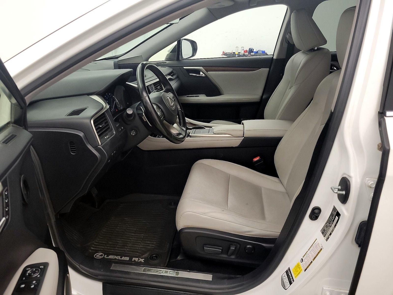 2021 Lexus RX 350 - Photo 12