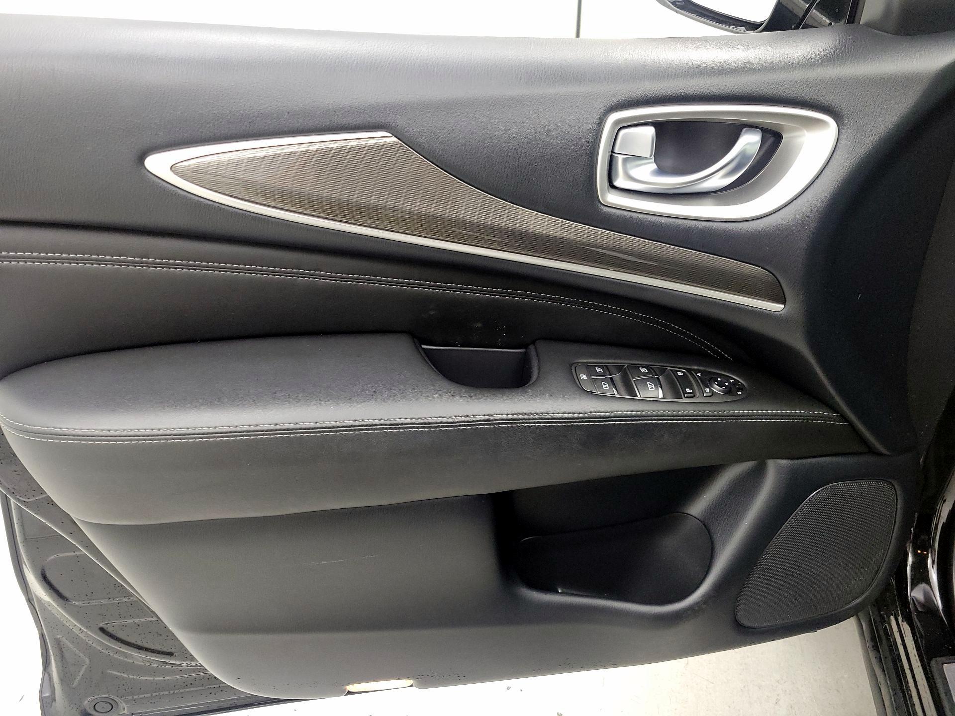 Thumbnail: 2018 INFINITI QX60 - 12