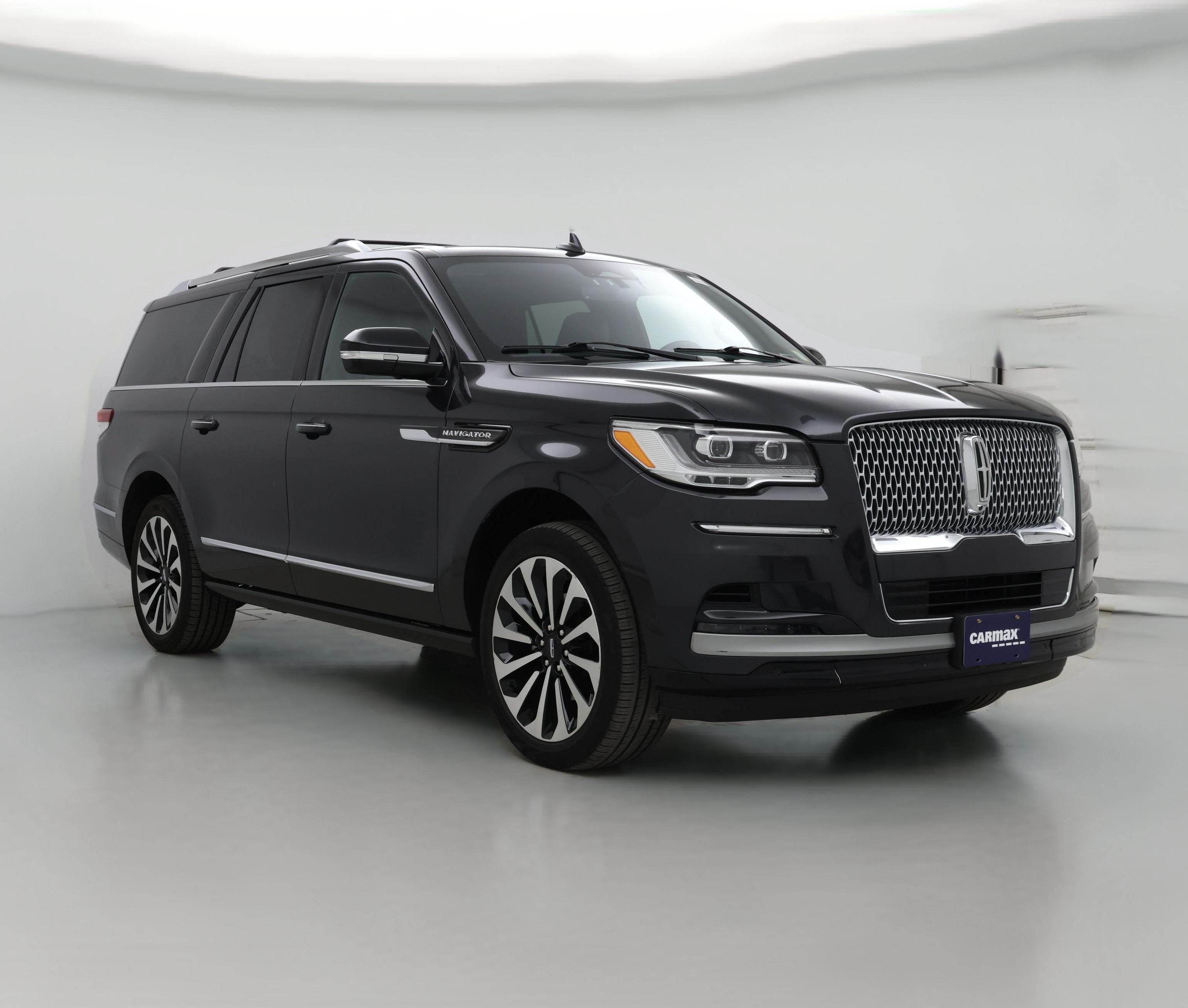 Thumbnail: 2023 Lincoln Navigator L - 1