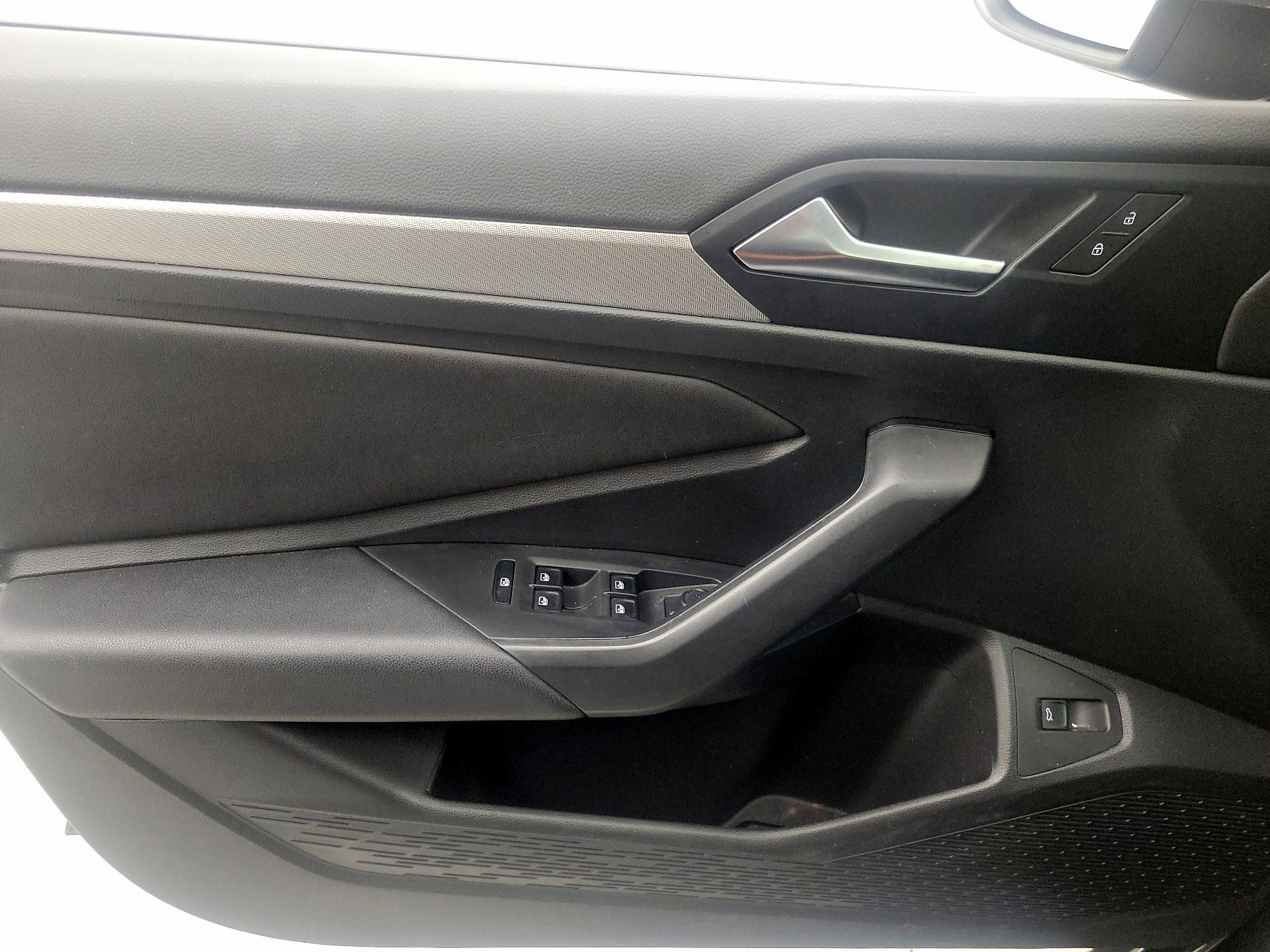 Thumbnail: 2019 Volkswagen Jetta - 12