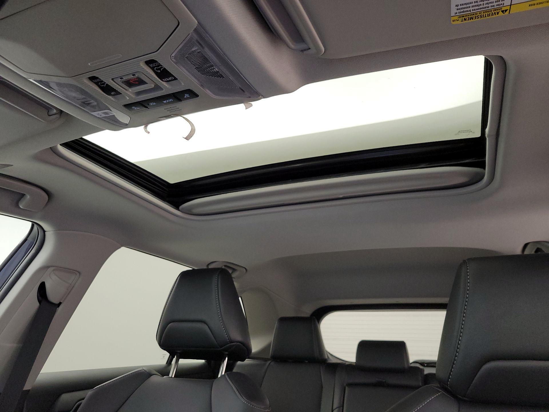 Thumbnail: 2023 Toyota RAV4 - 19