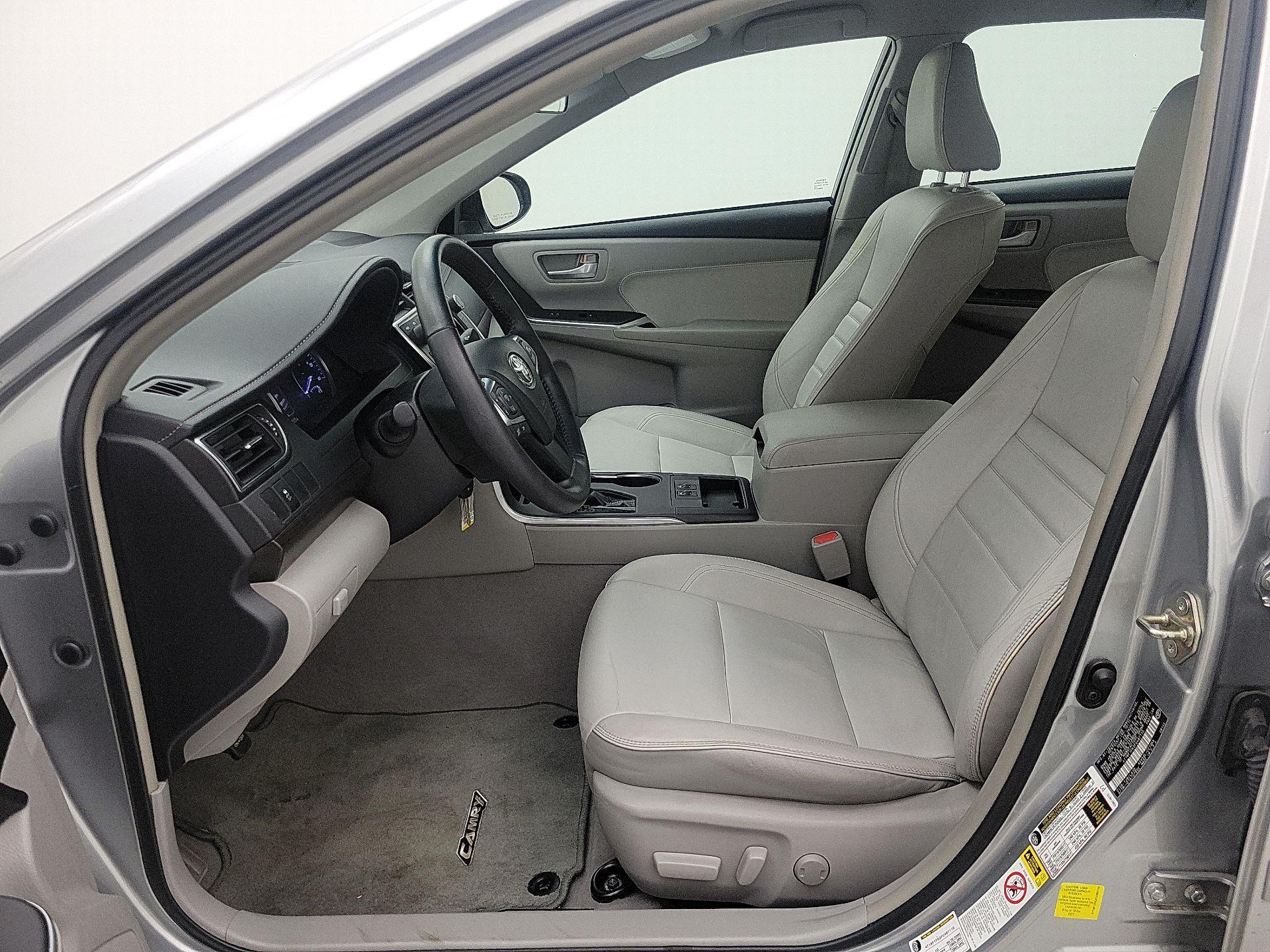 Thumbnail: 2015 Toyota Camry - 11