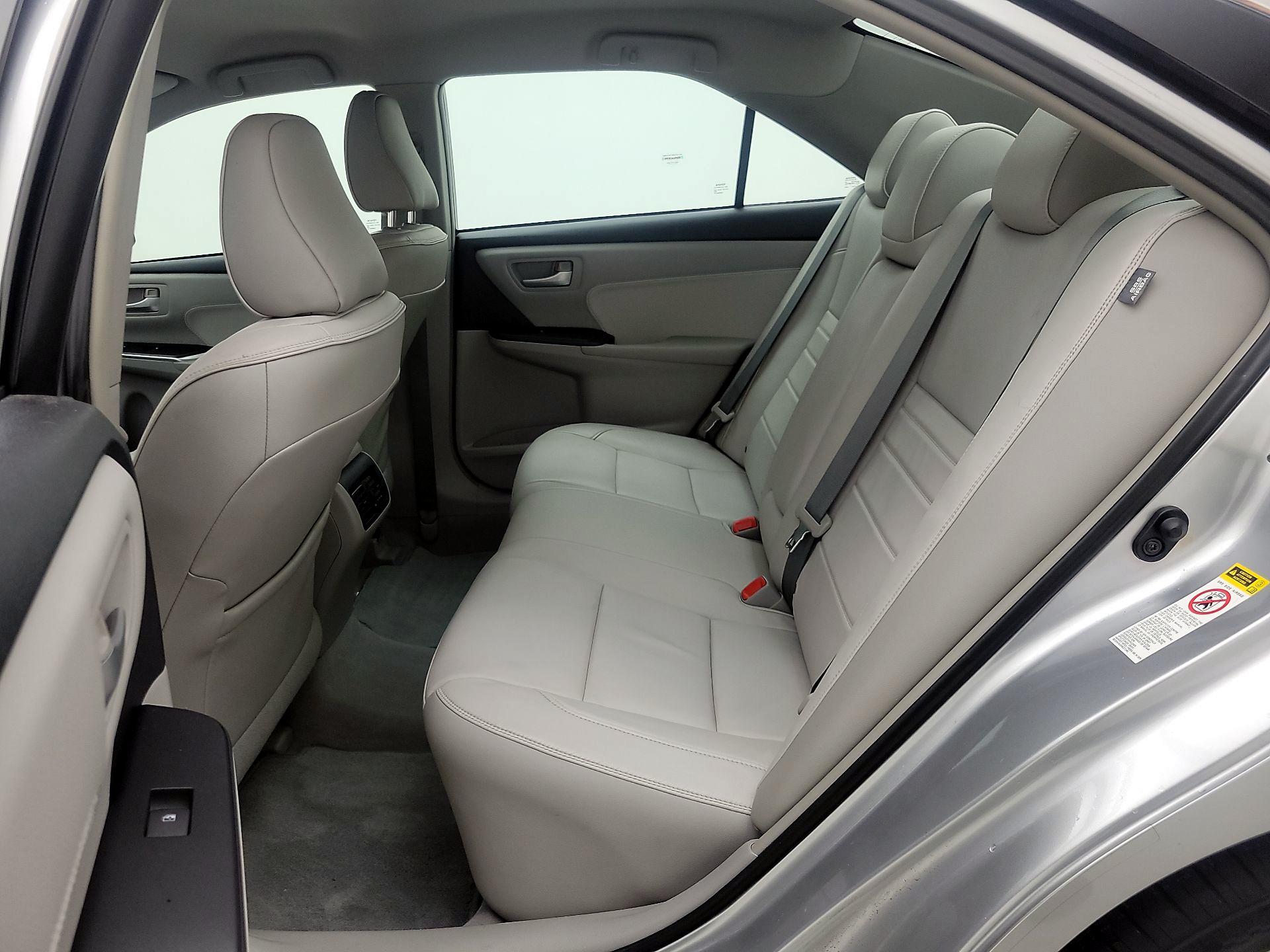 Thumbnail: 2015 Toyota Camry - 18