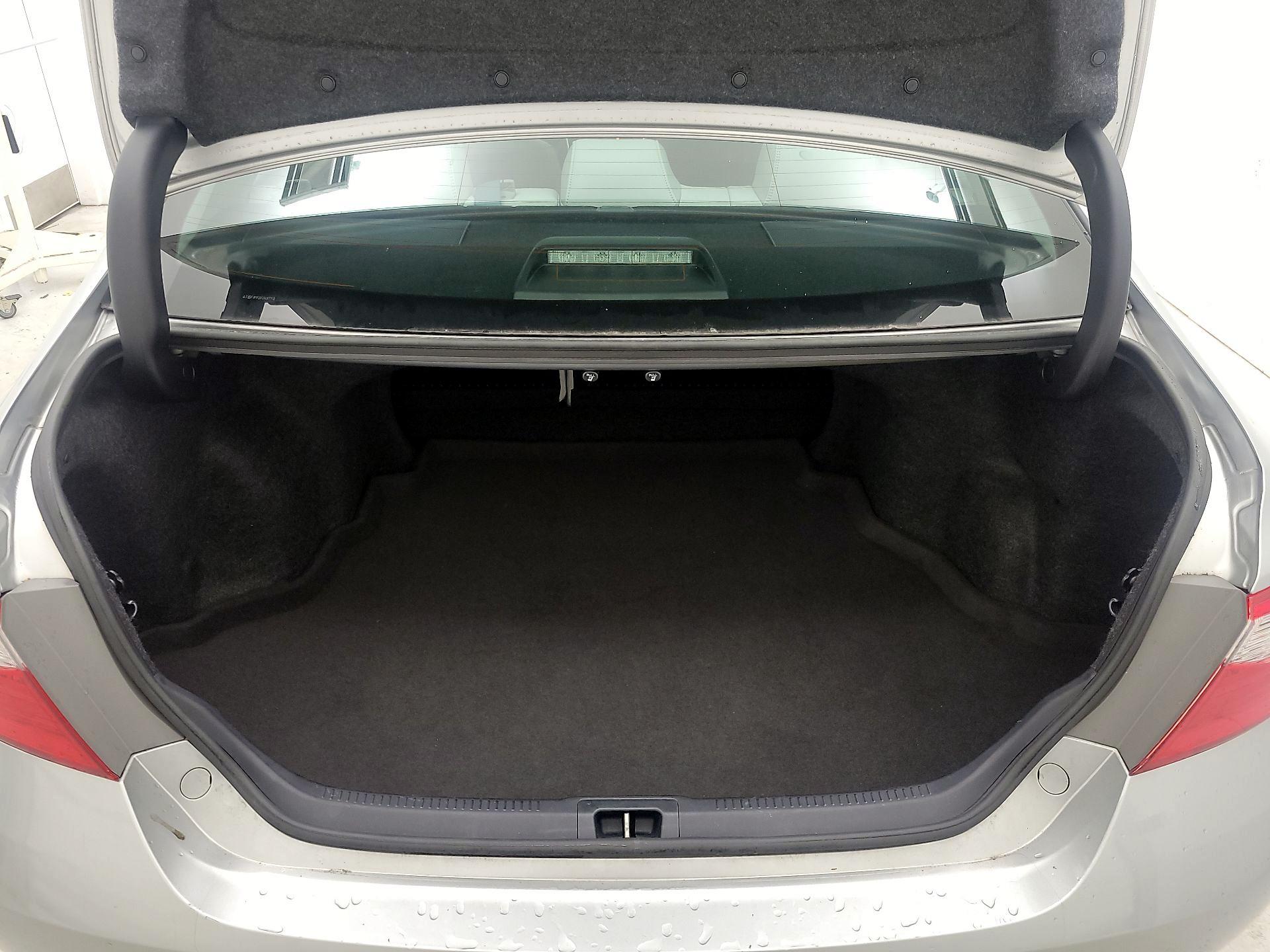 Thumbnail: 2015 Toyota Camry - 19