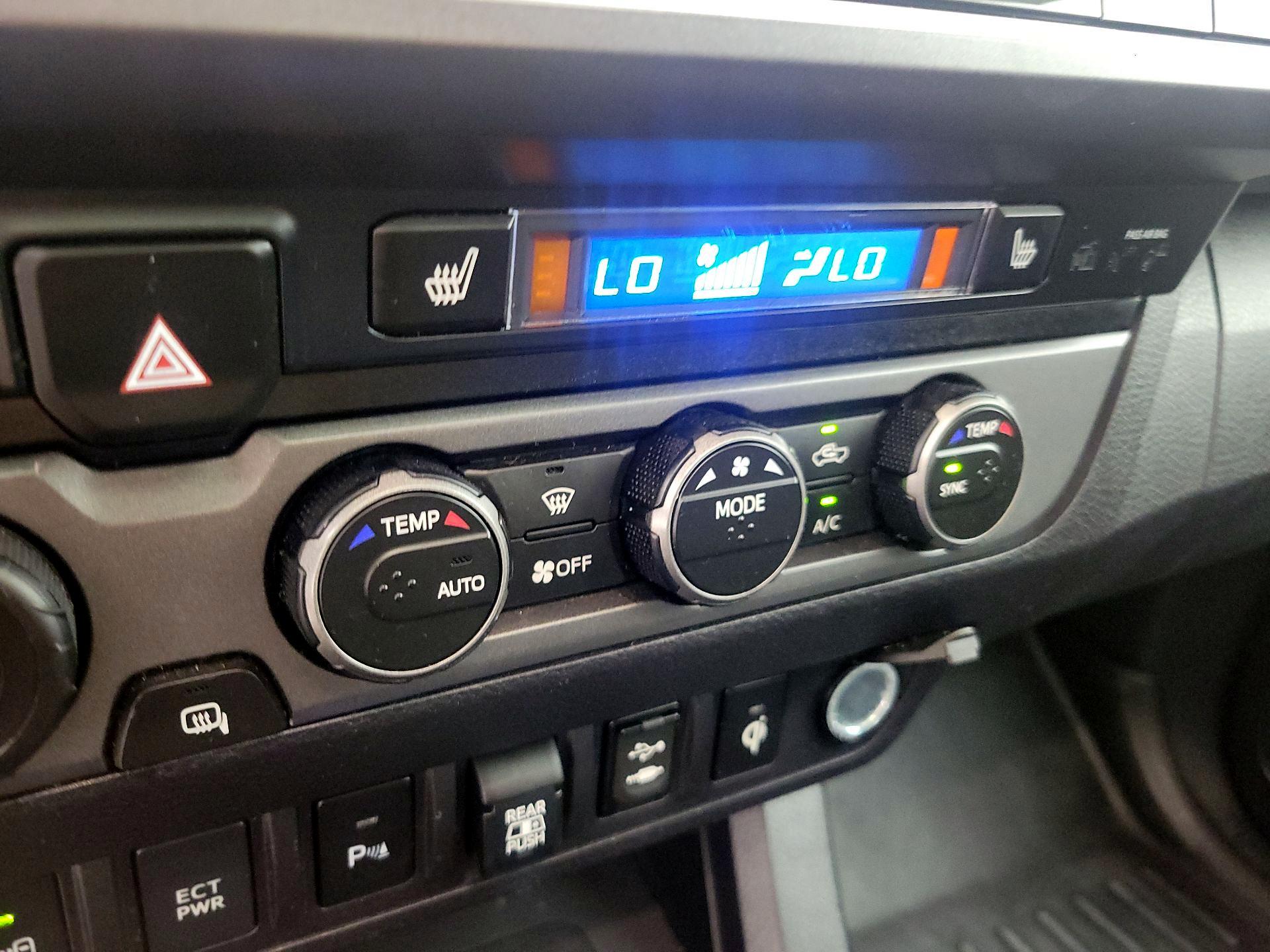 Thumbnail: 2019 Toyota Tacoma - 16
