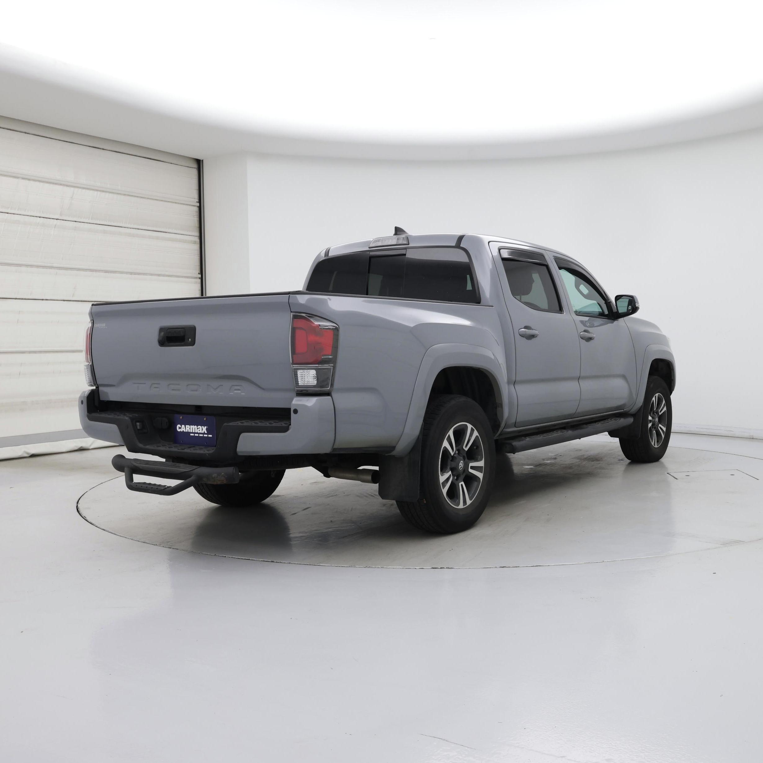 Thumbnail: 2019 Toyota Tacoma - 8