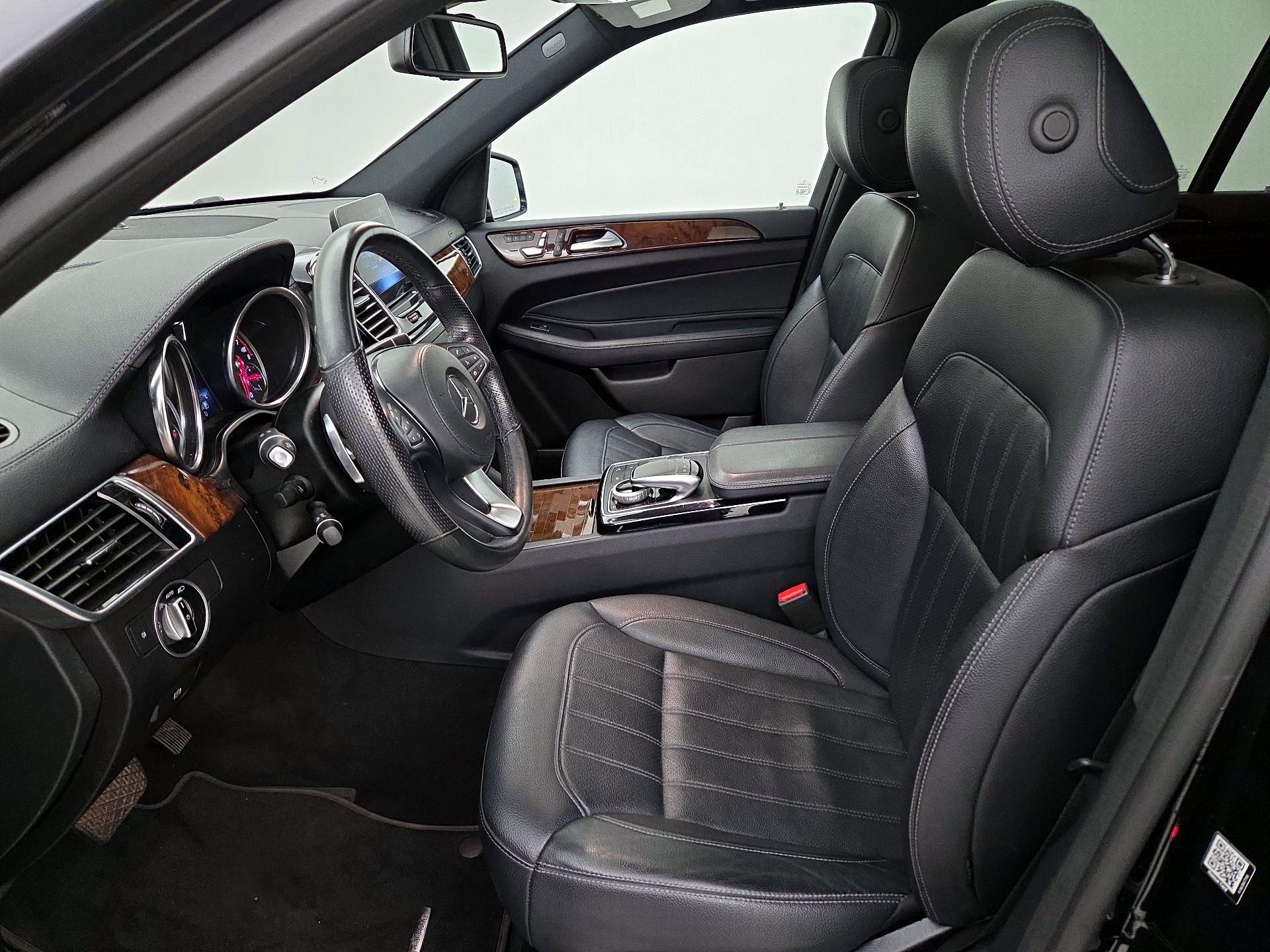 Thumbnail: 2019 Mercedes-Benz GLS - 11