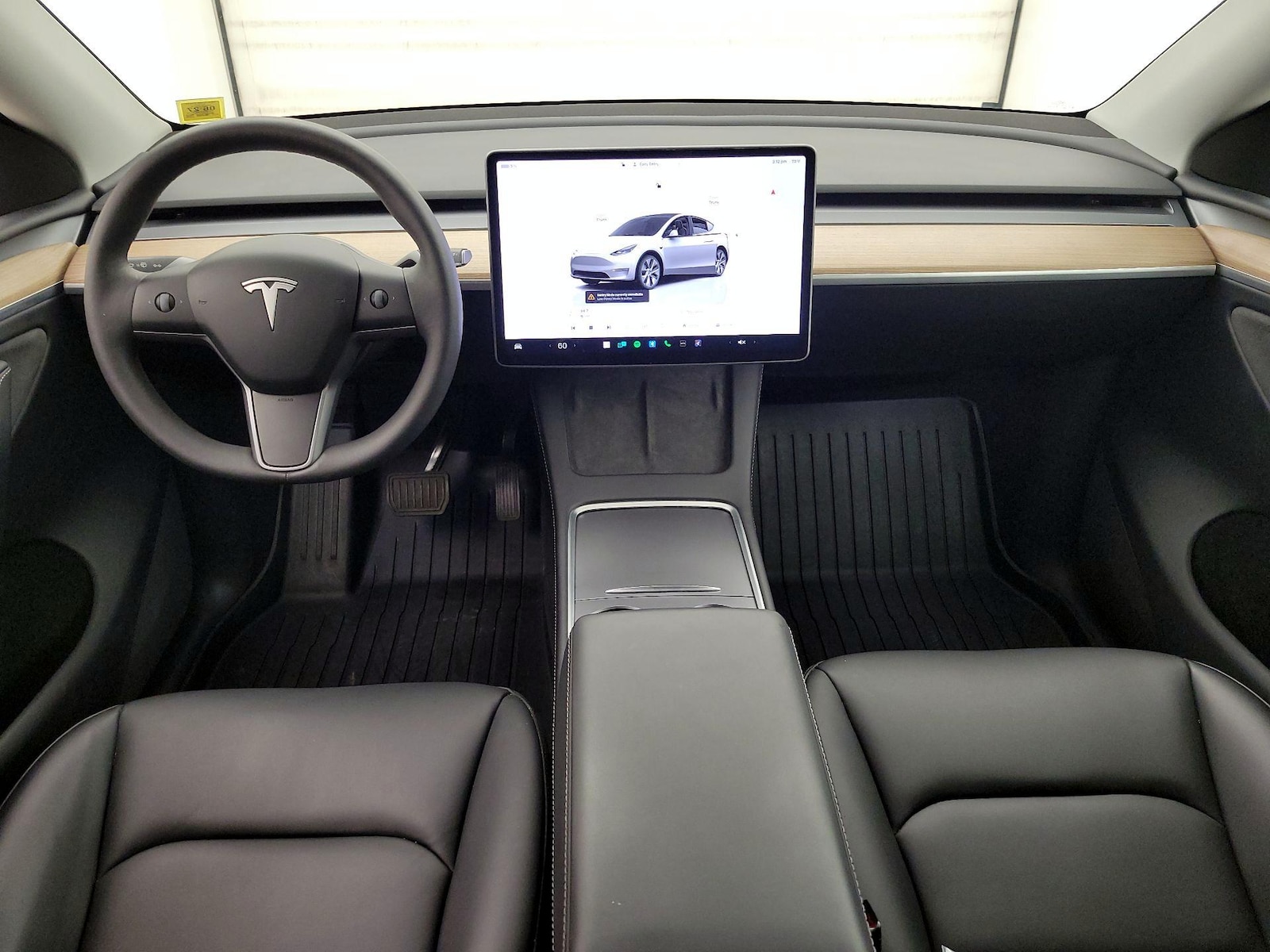 2024 Tesla Model Y Long Range - Photo 10
