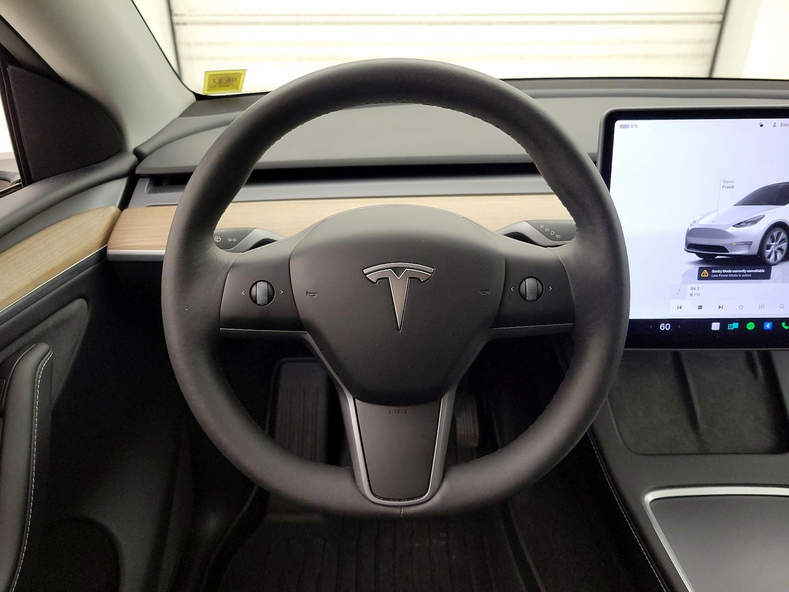 2024 Tesla Model Y Long Range - Photo 11