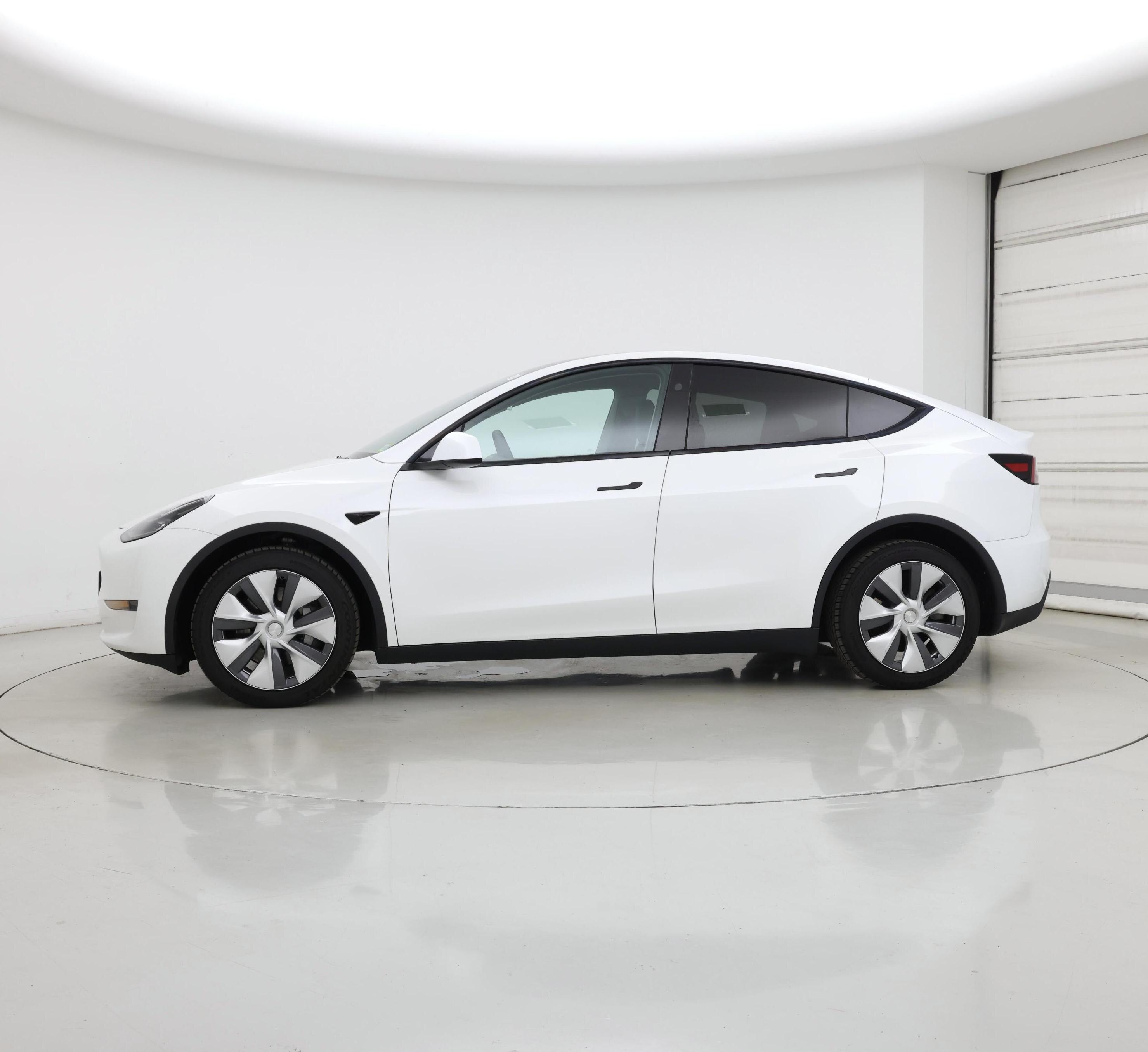 Thumbnail: 2024 Tesla Model Y - 3
