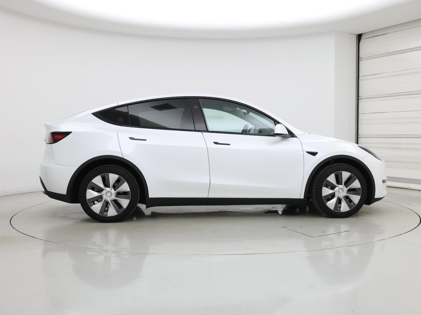 2024 Tesla Model Y Long Range - Photo 8