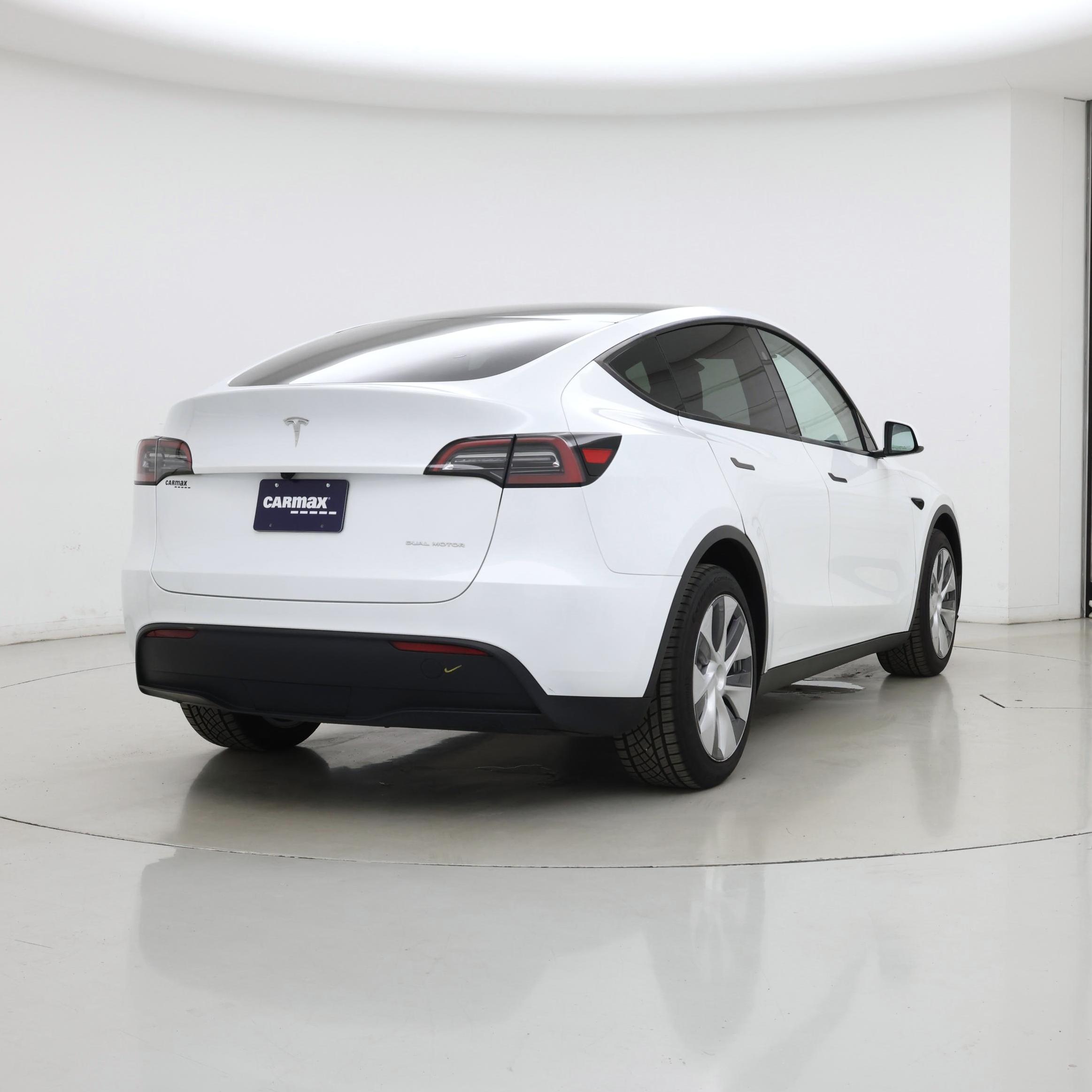 Thumbnail: 2024 Tesla Model Y - 8
