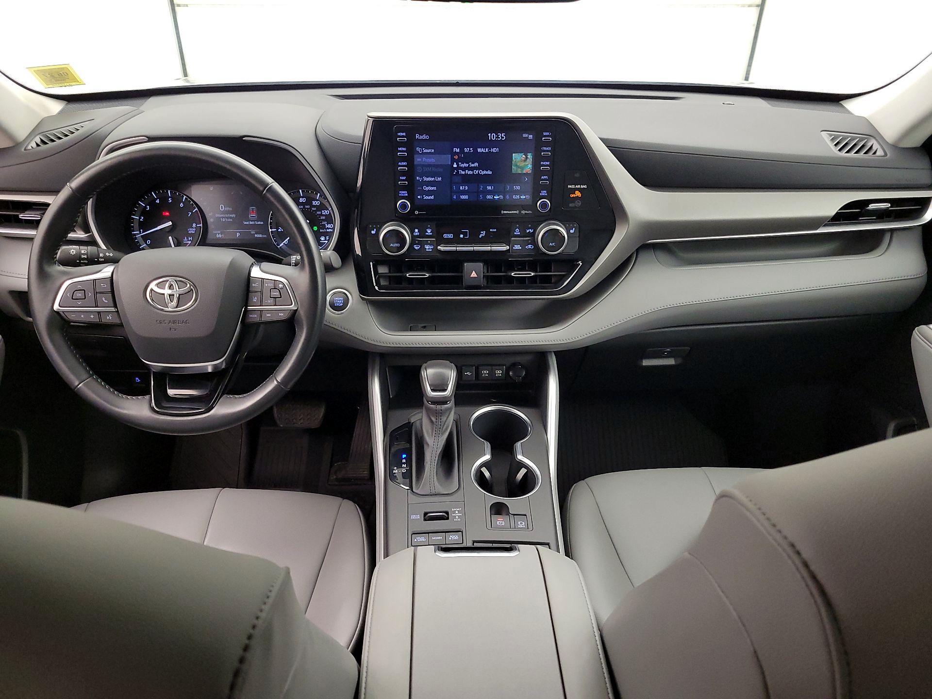Thumbnail: 2021 Toyota Highlander - 9