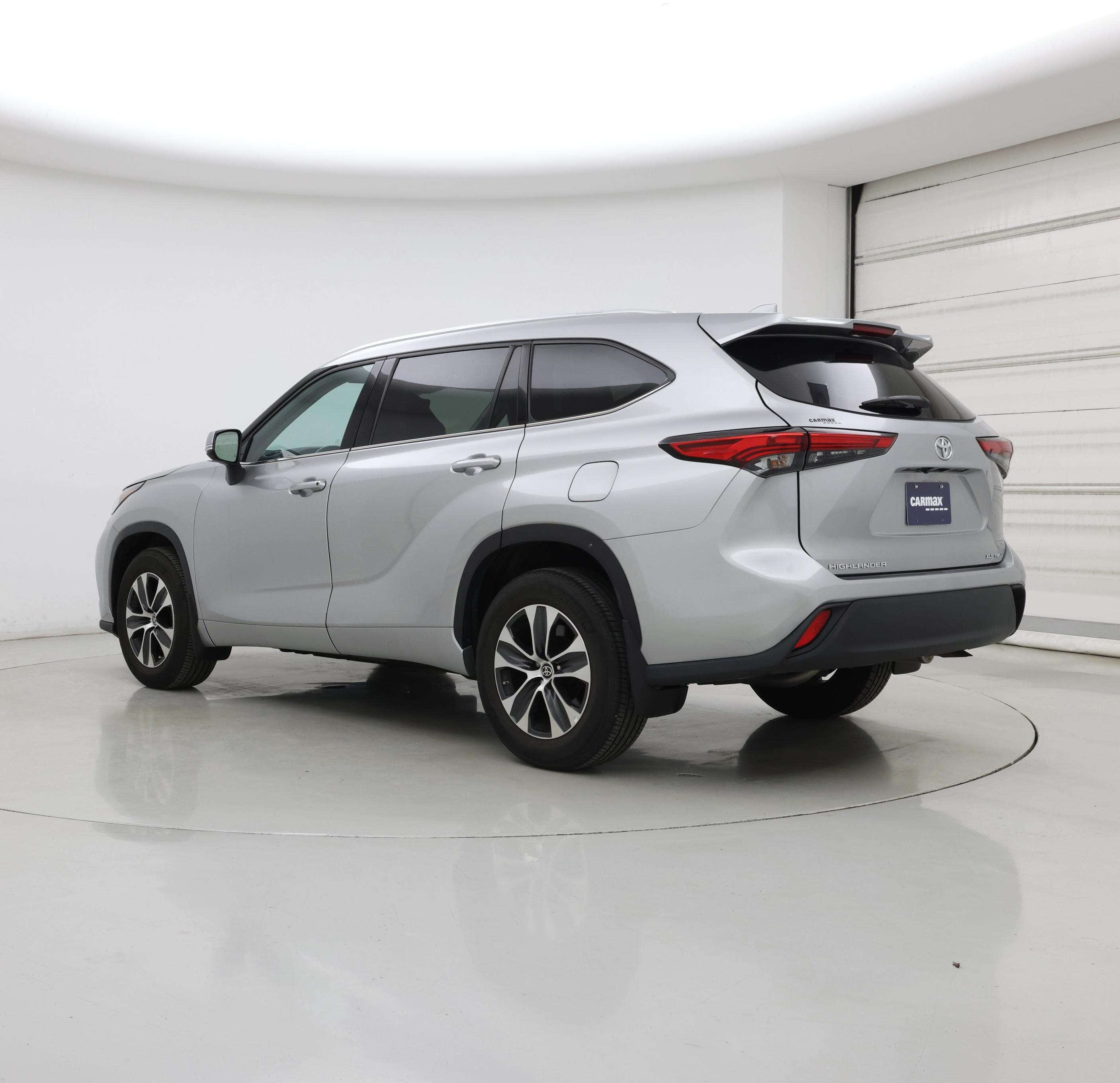 Thumbnail: 2021 Toyota Highlander - 2