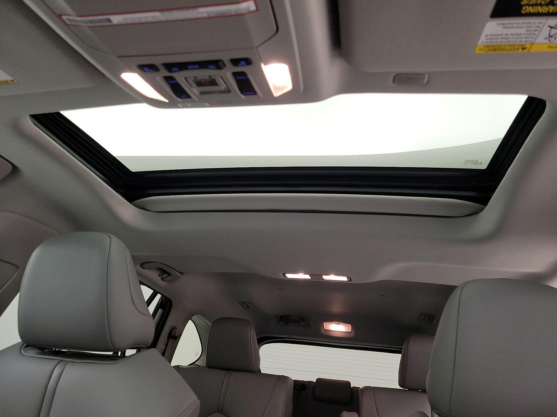 Thumbnail: 2021 Toyota Highlander - 19
