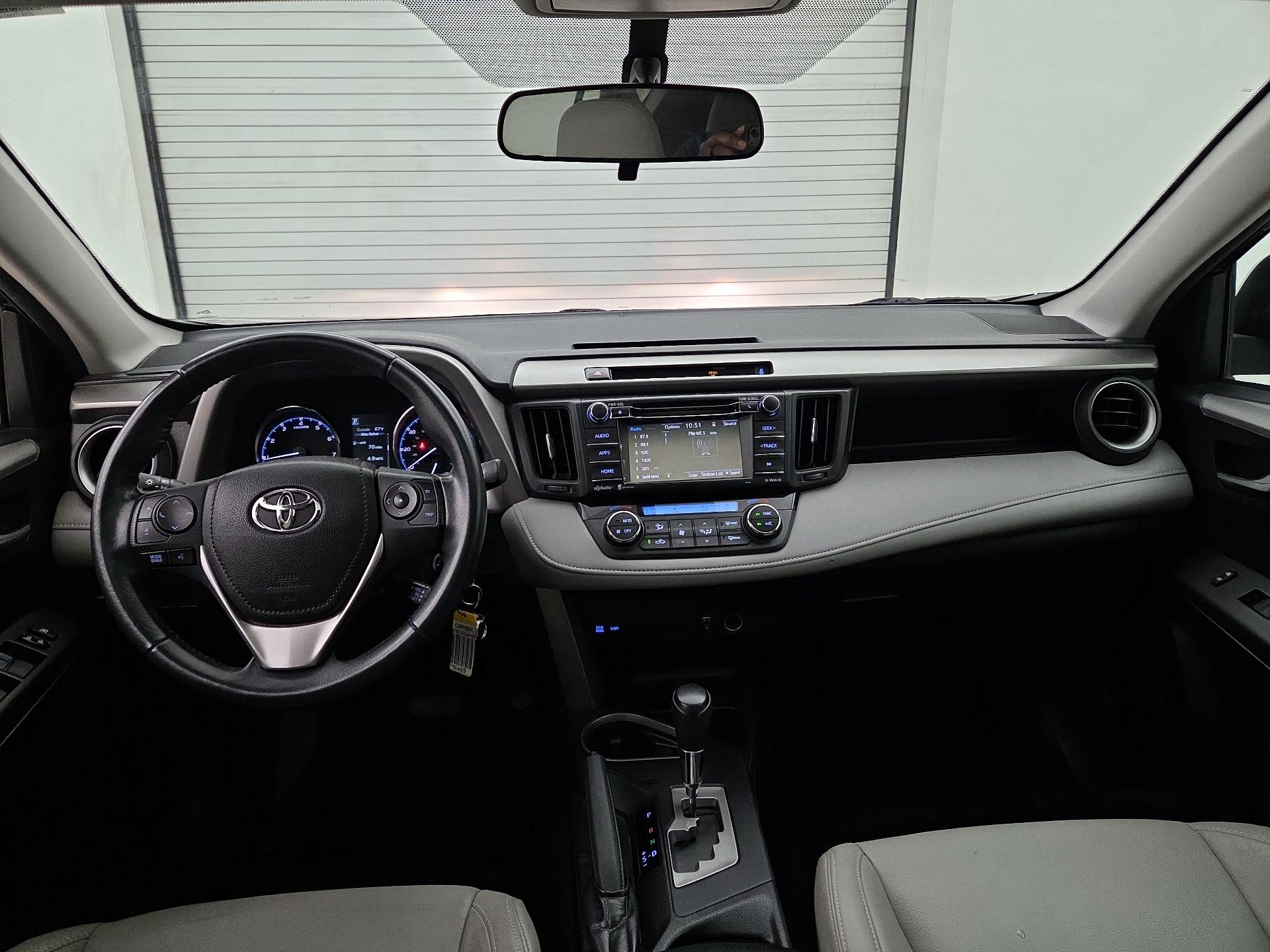 Thumbnail: 2016 Toyota RAV4 - 9