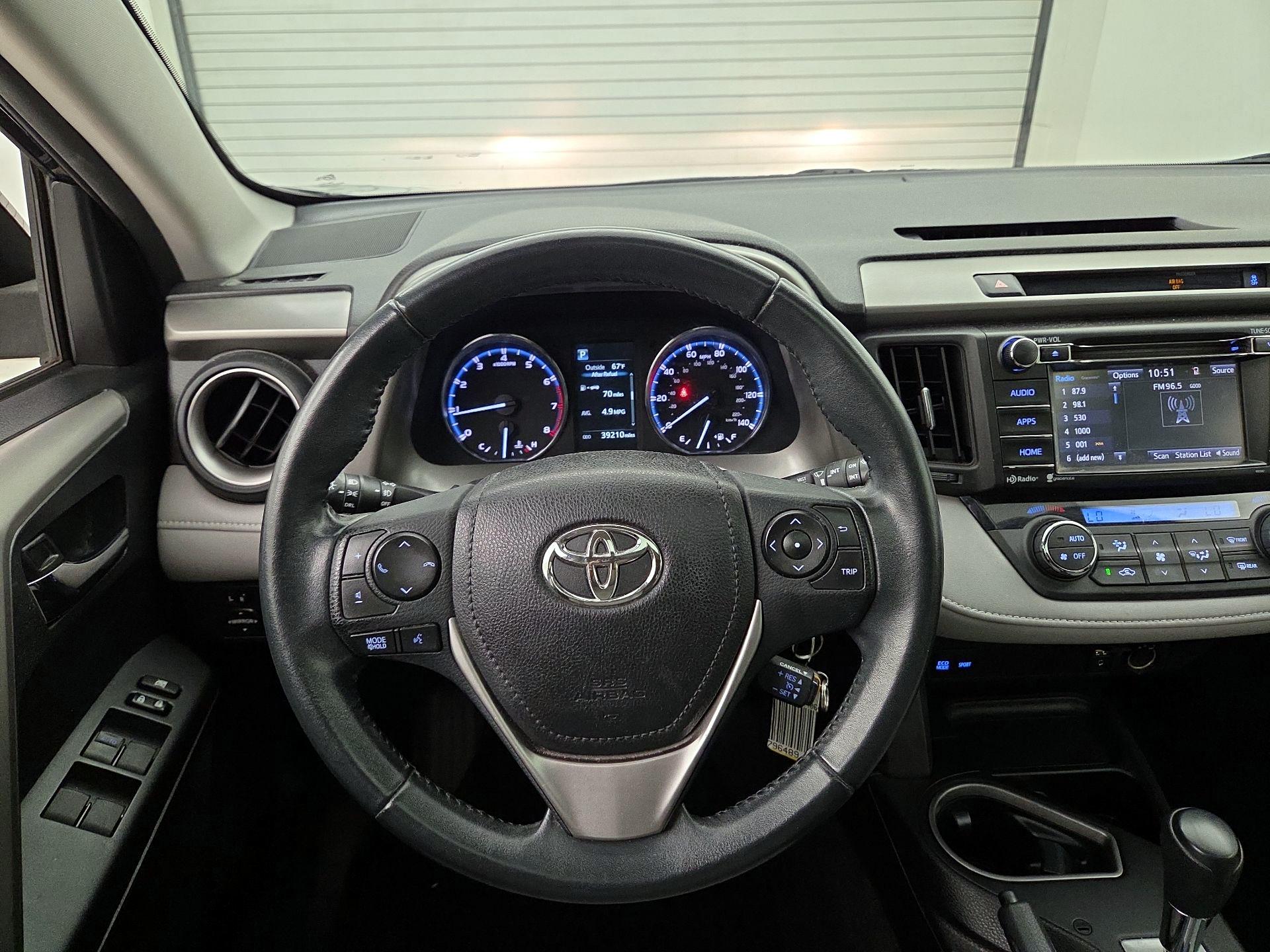 Thumbnail: 2016 Toyota RAV4 - 10