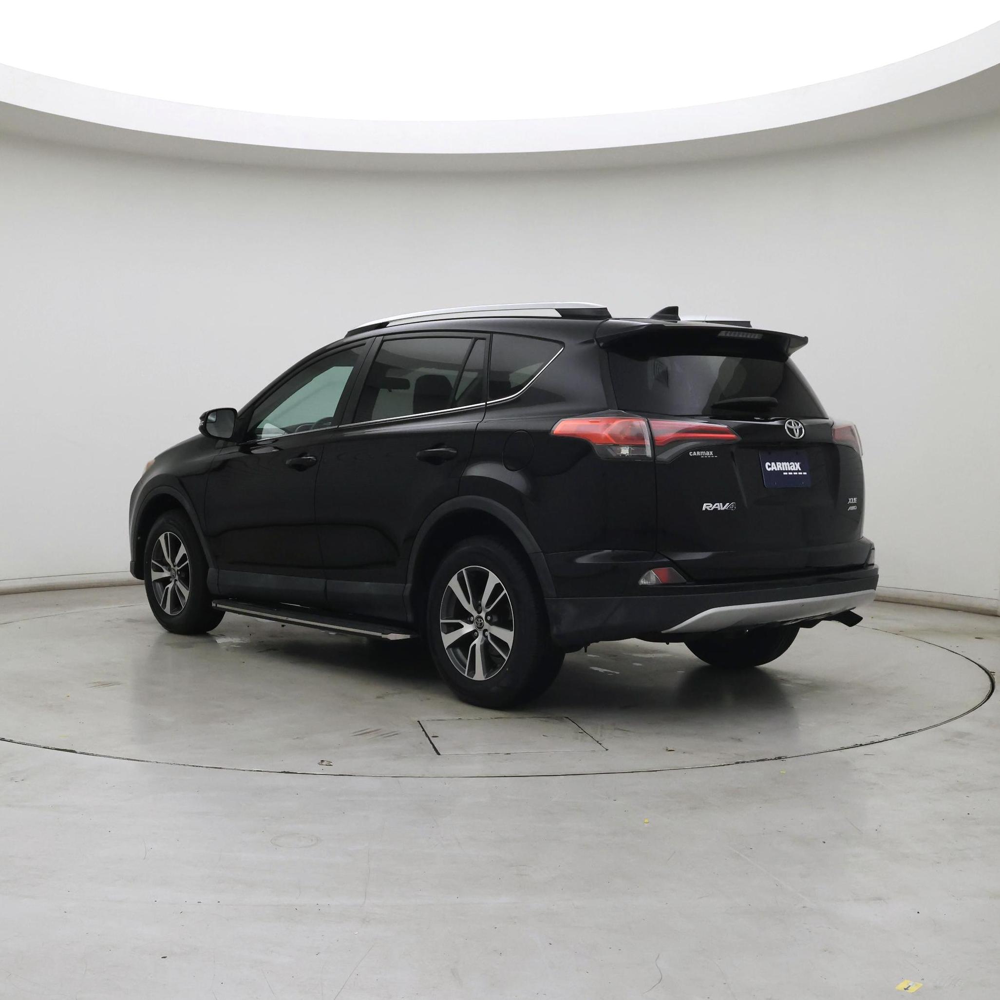 Thumbnail: 2016 Toyota RAV4 - 2