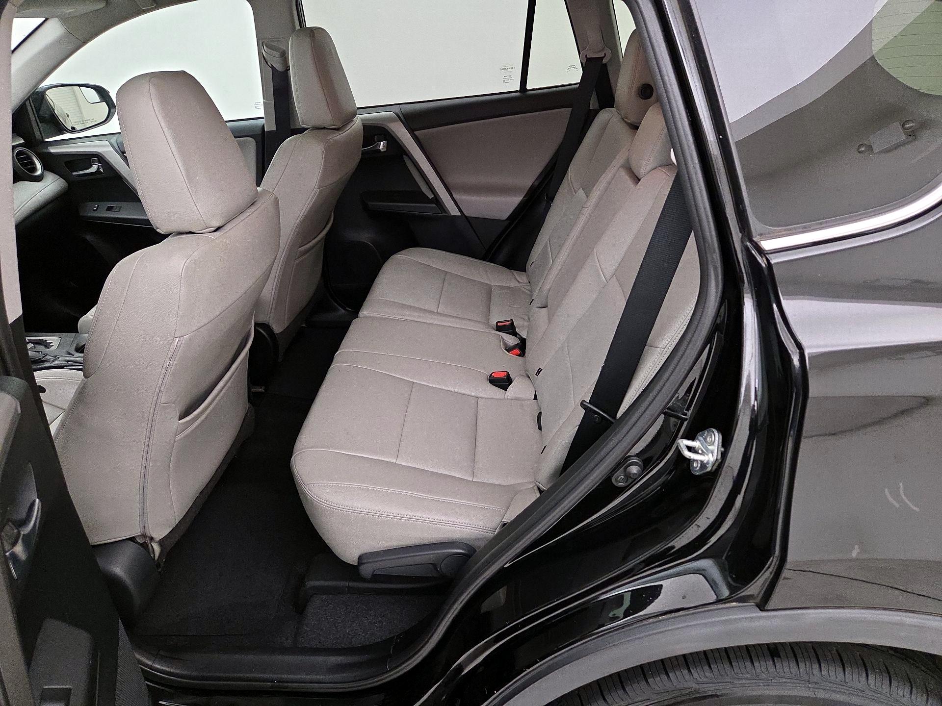 Thumbnail: 2016 Toyota RAV4 - 20