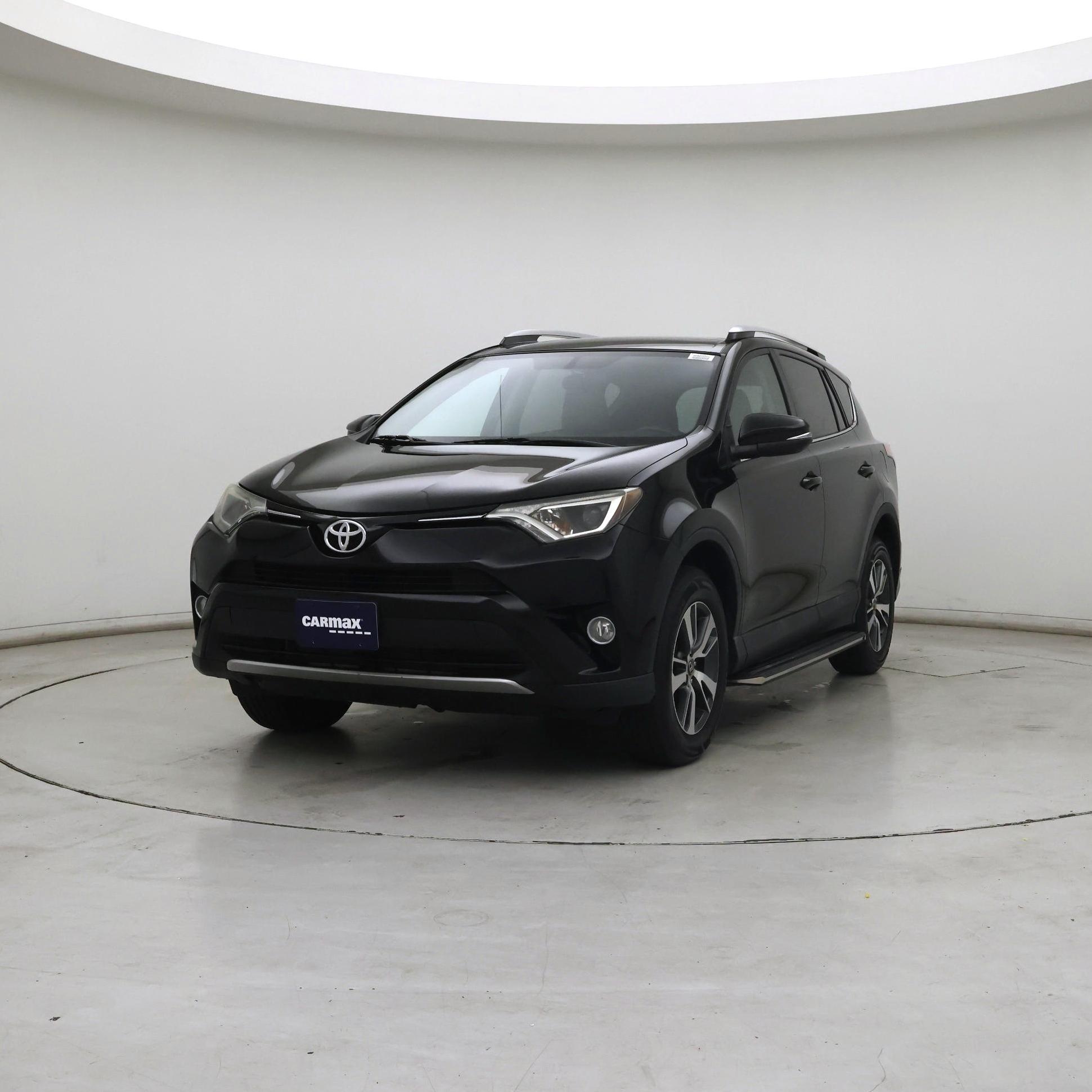 Thumbnail: 2016 Toyota RAV4 - 4