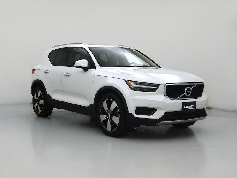 2020 Volvo XC40 T5 Momentum -
                  Newark, DE