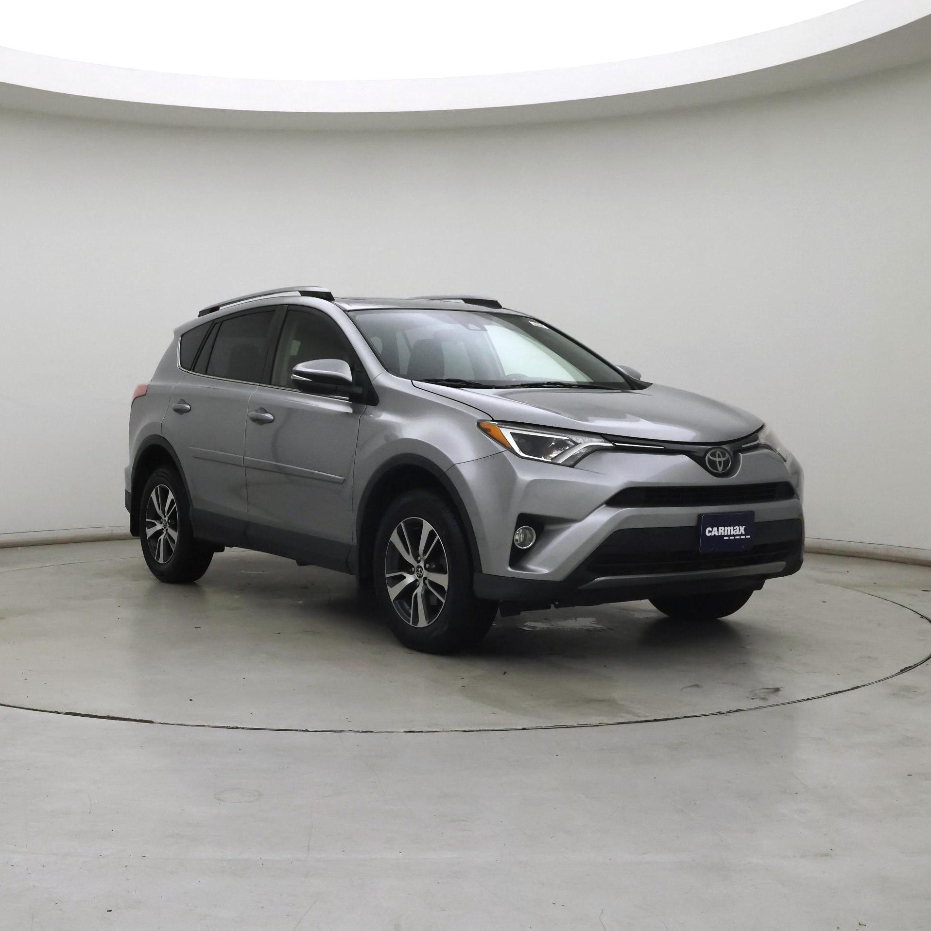 Silver 2018 Toyota RAV4 XLE AWD SUV / Crossover All-Wheel Drive Automatic