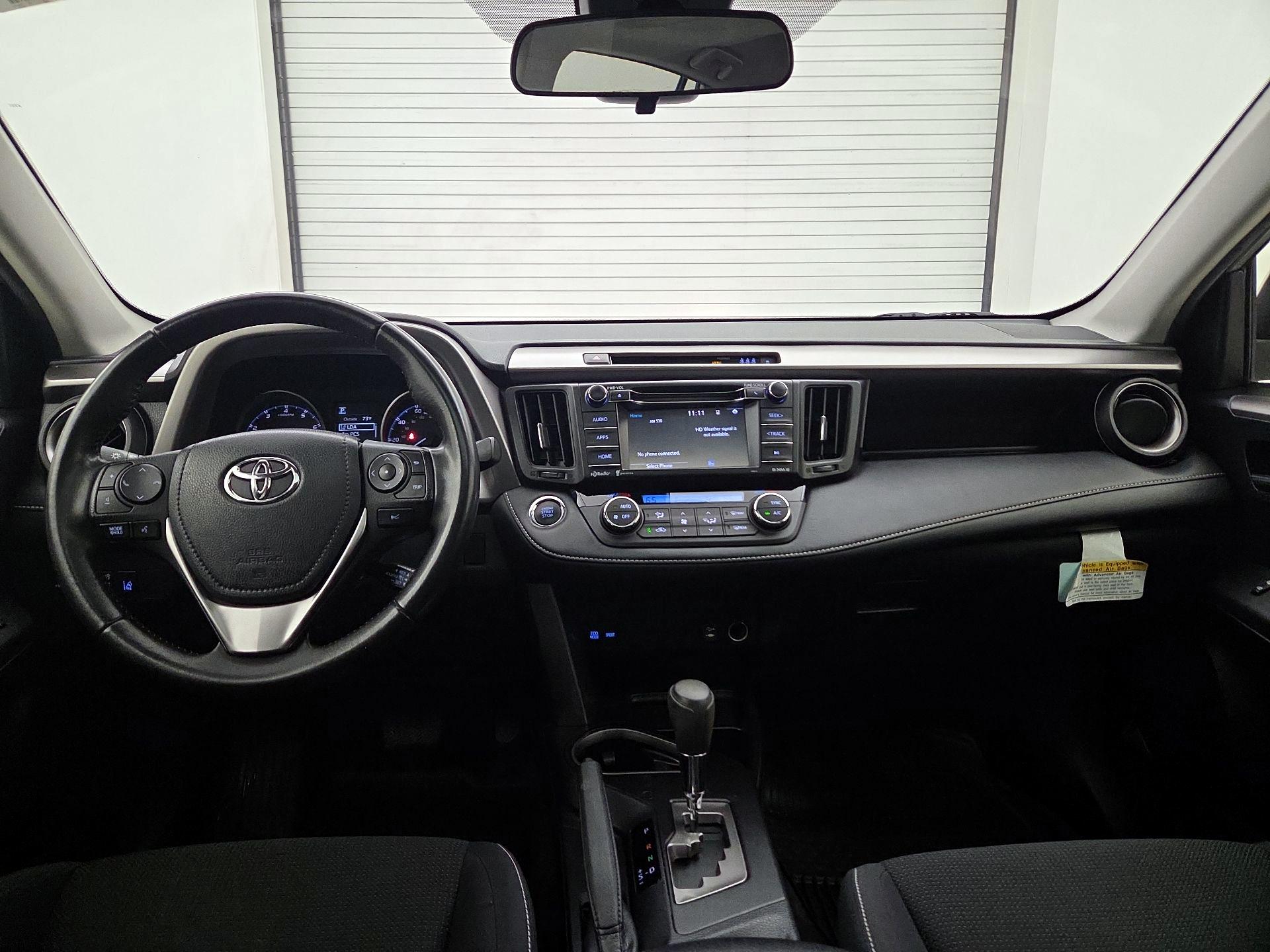 Thumbnail: 2018 Toyota RAV4 - 9