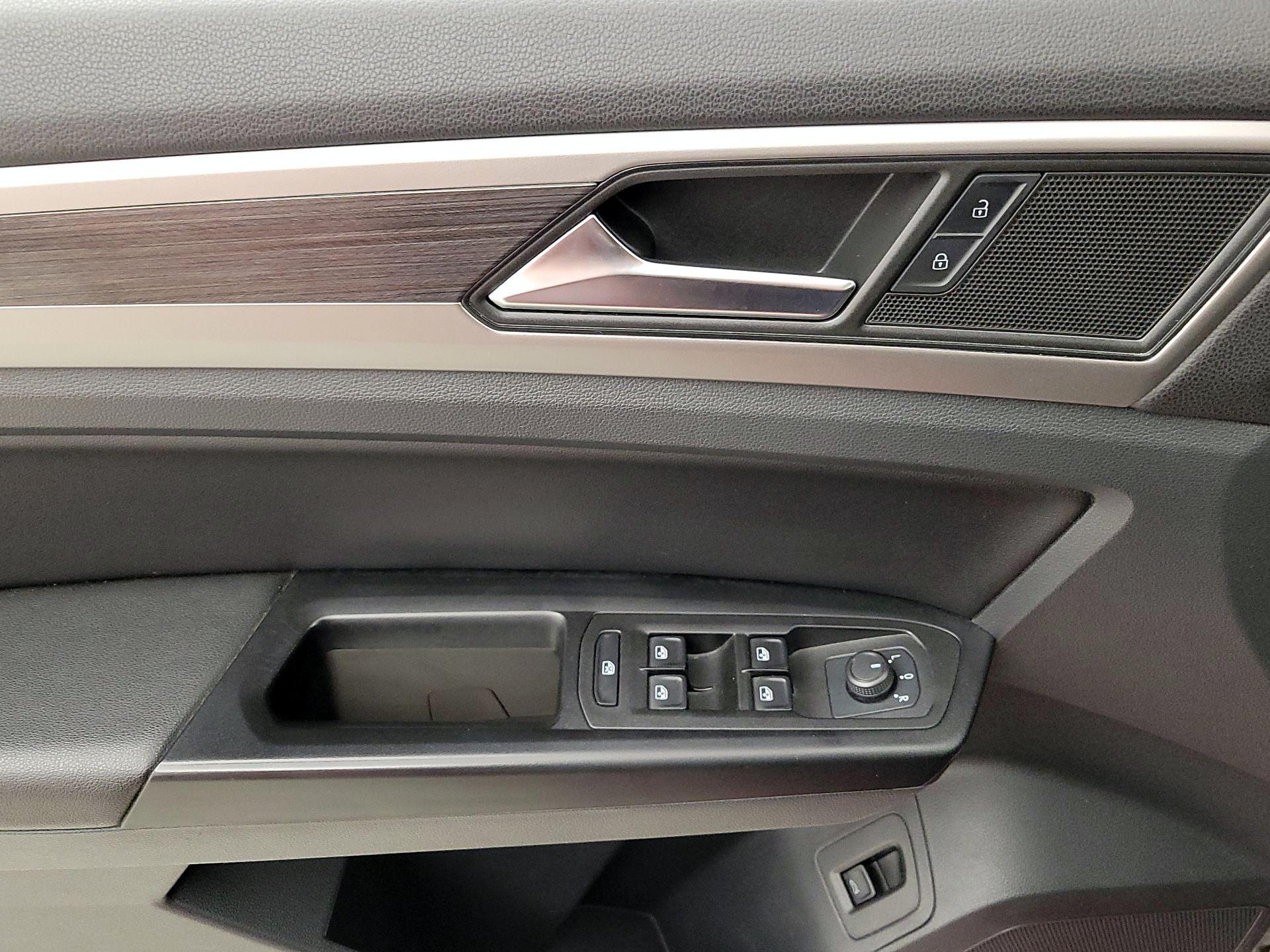 Thumbnail: 2021 Volkswagen Atlas - 12