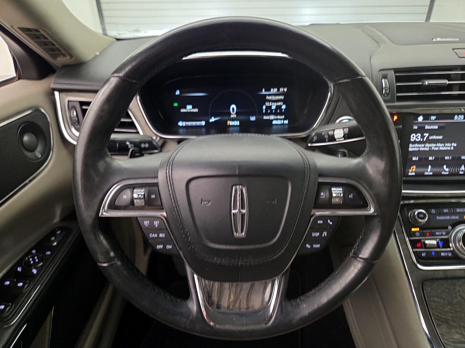 2018 Lincoln Continental Reserve - Photo 11
