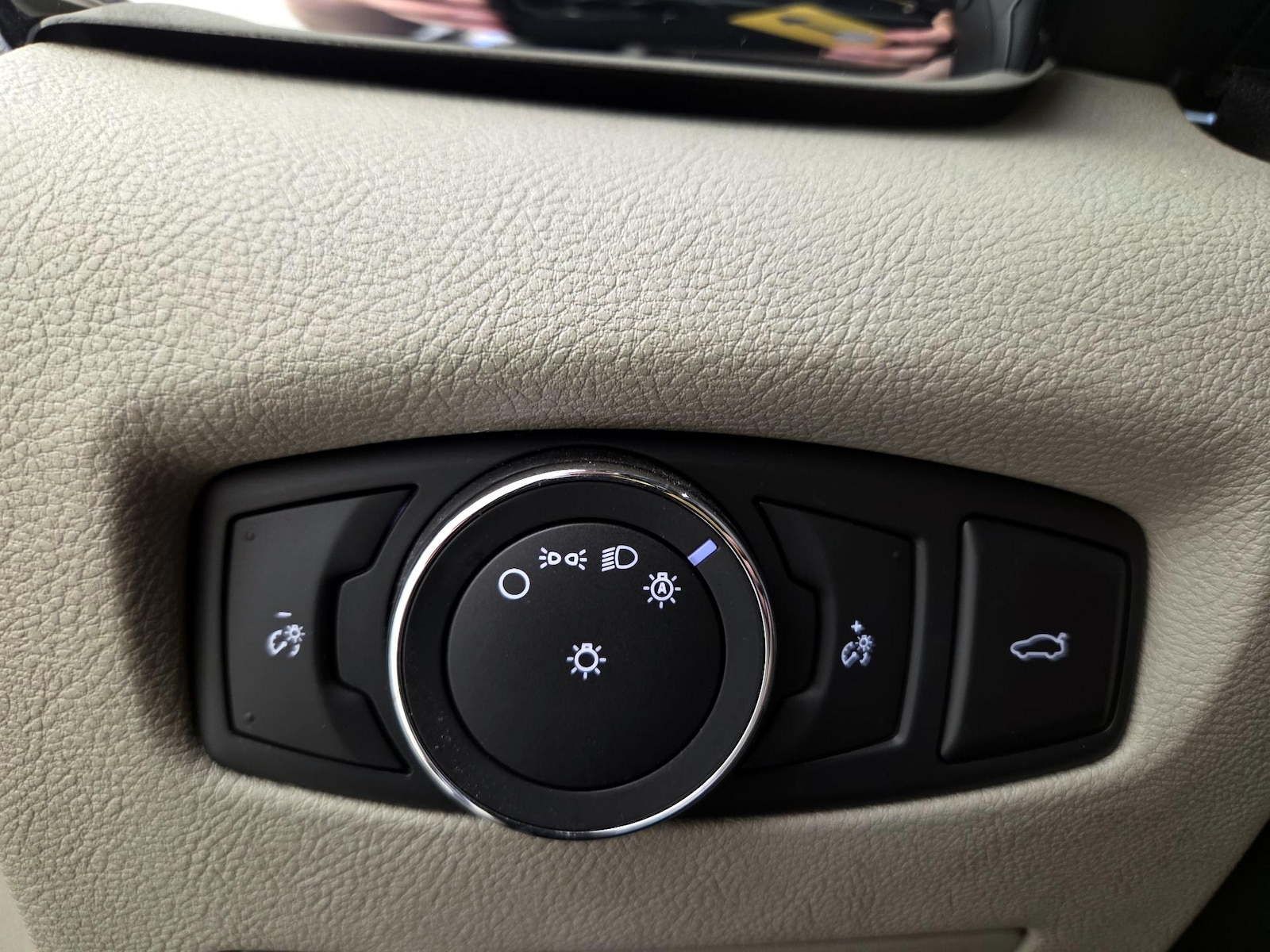 2018 Lincoln Continental Reserve - Photo 14