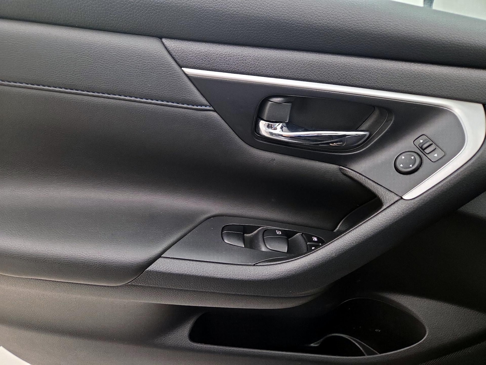 2018 Nissan Altima SR - Photo 13