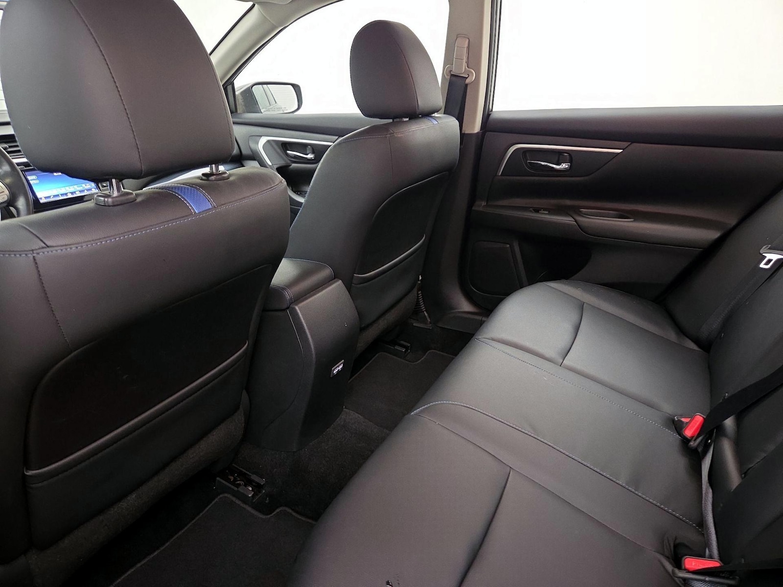 2018 Nissan Altima SR - Photo 18