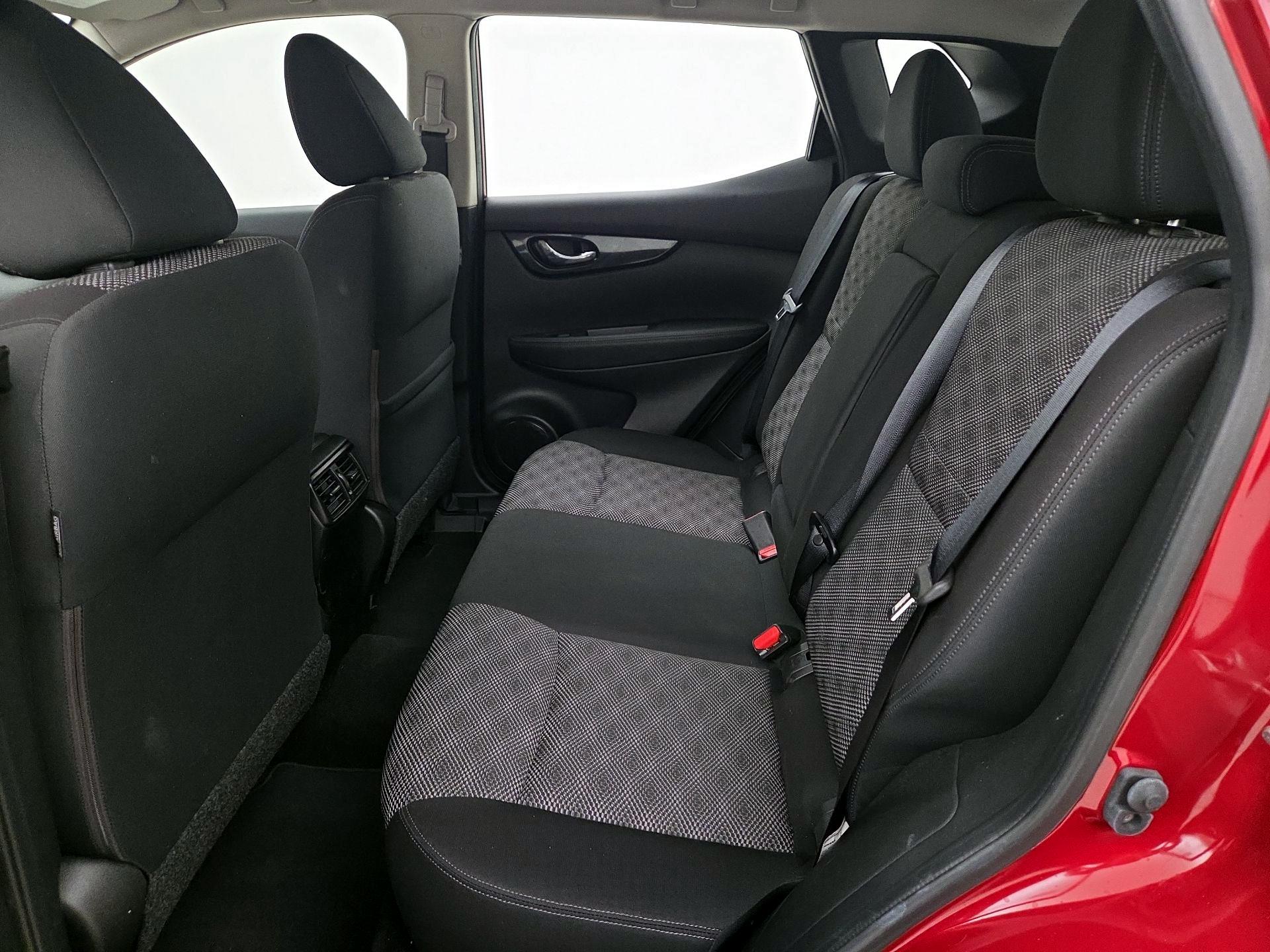 Thumbnail: 2019 Nissan Rogue Sport - 19
