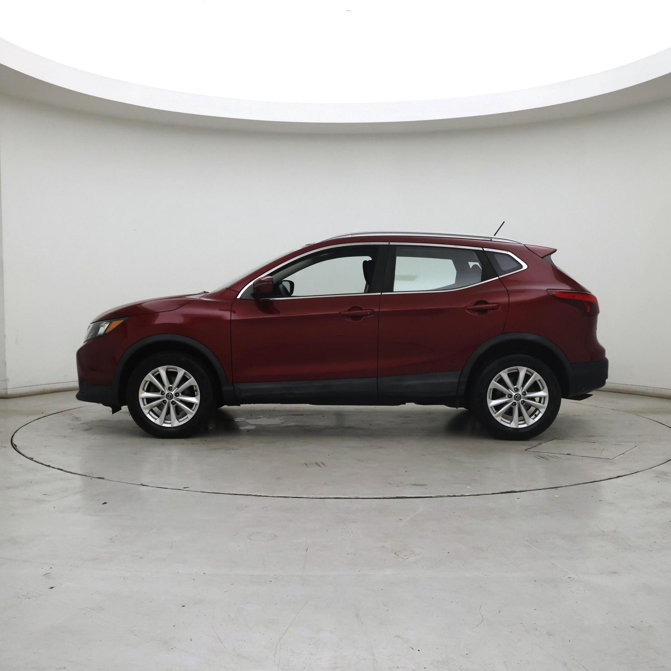 Thumbnail: 2019 Nissan Rogue Sport - 3