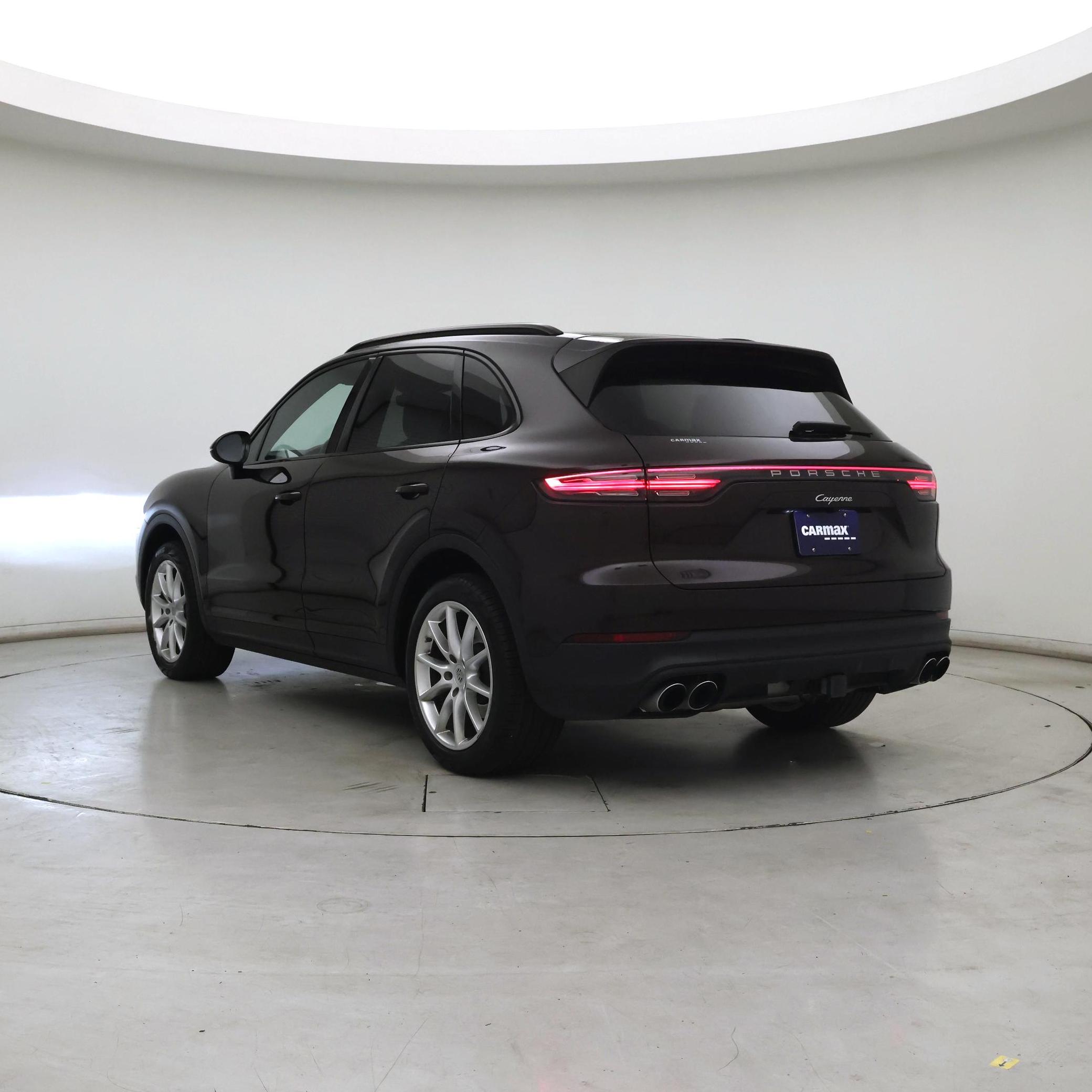 Thumbnail: 2019 Porsche Cayenne - 2
