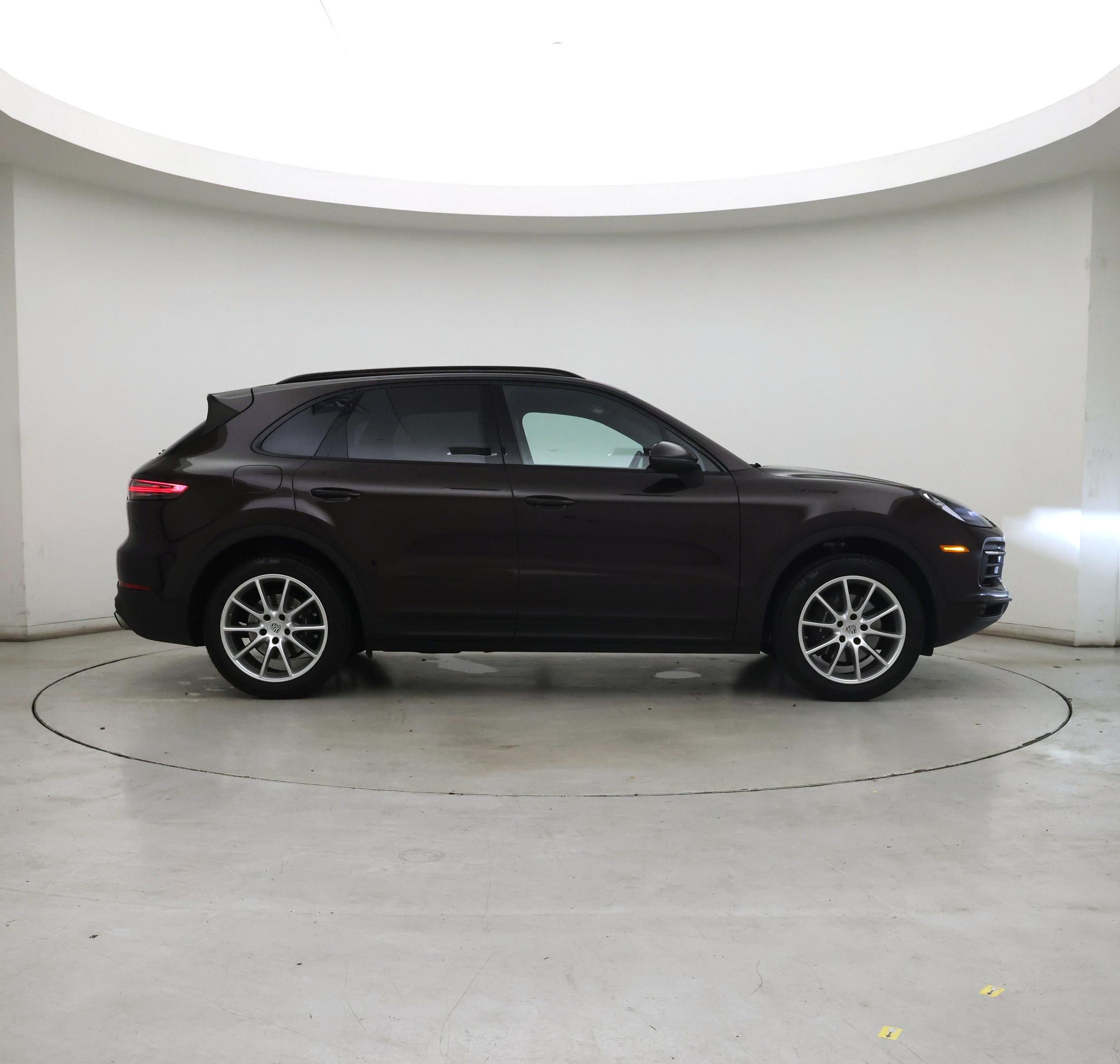 Thumbnail: 2019 Porsche Cayenne - 7